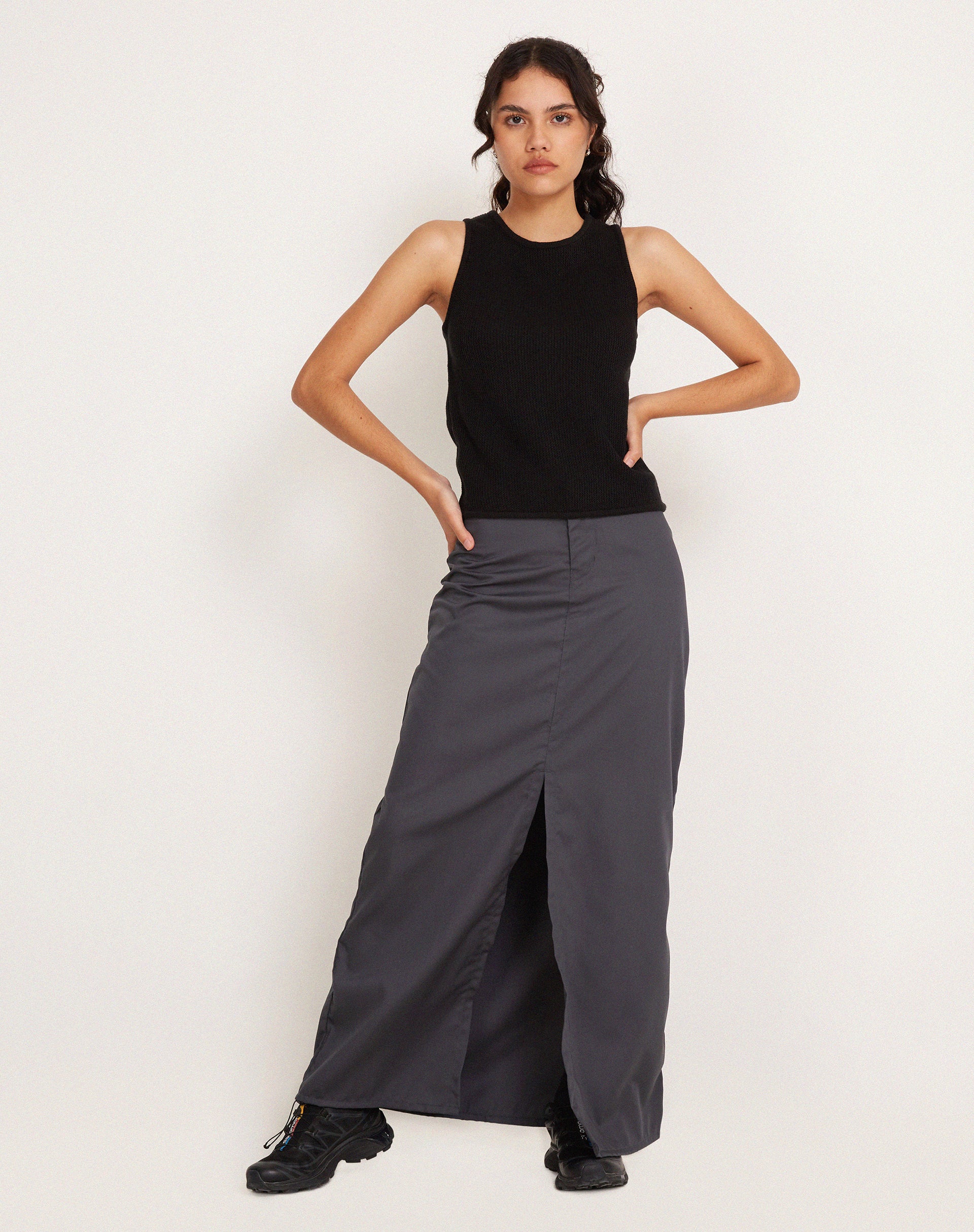 Phindi Knitted Vest in Black - Awmao