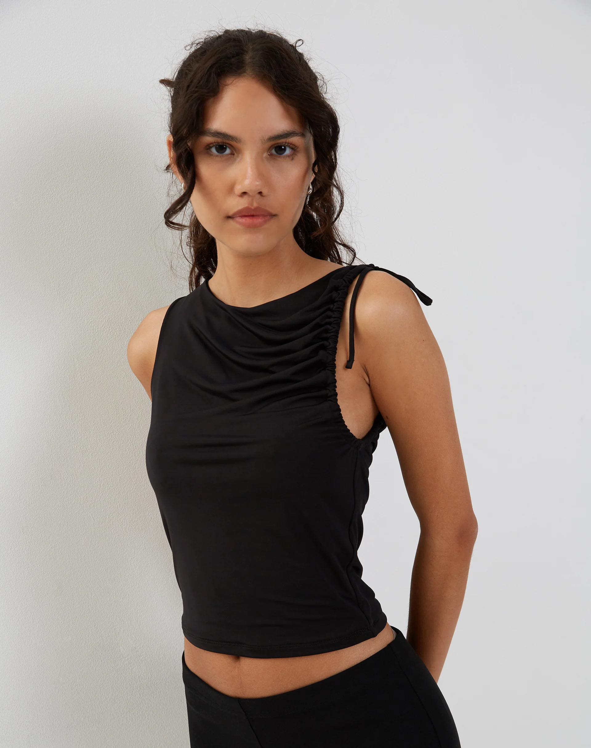 Hagne Vest Top in Black - Awmao