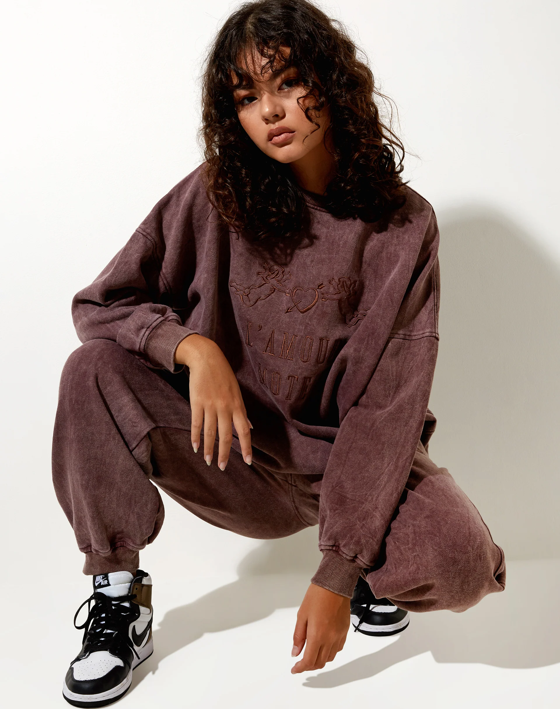 Glo Sweatshirt in Brown Wash L'Amour Motel Embro - Awmao