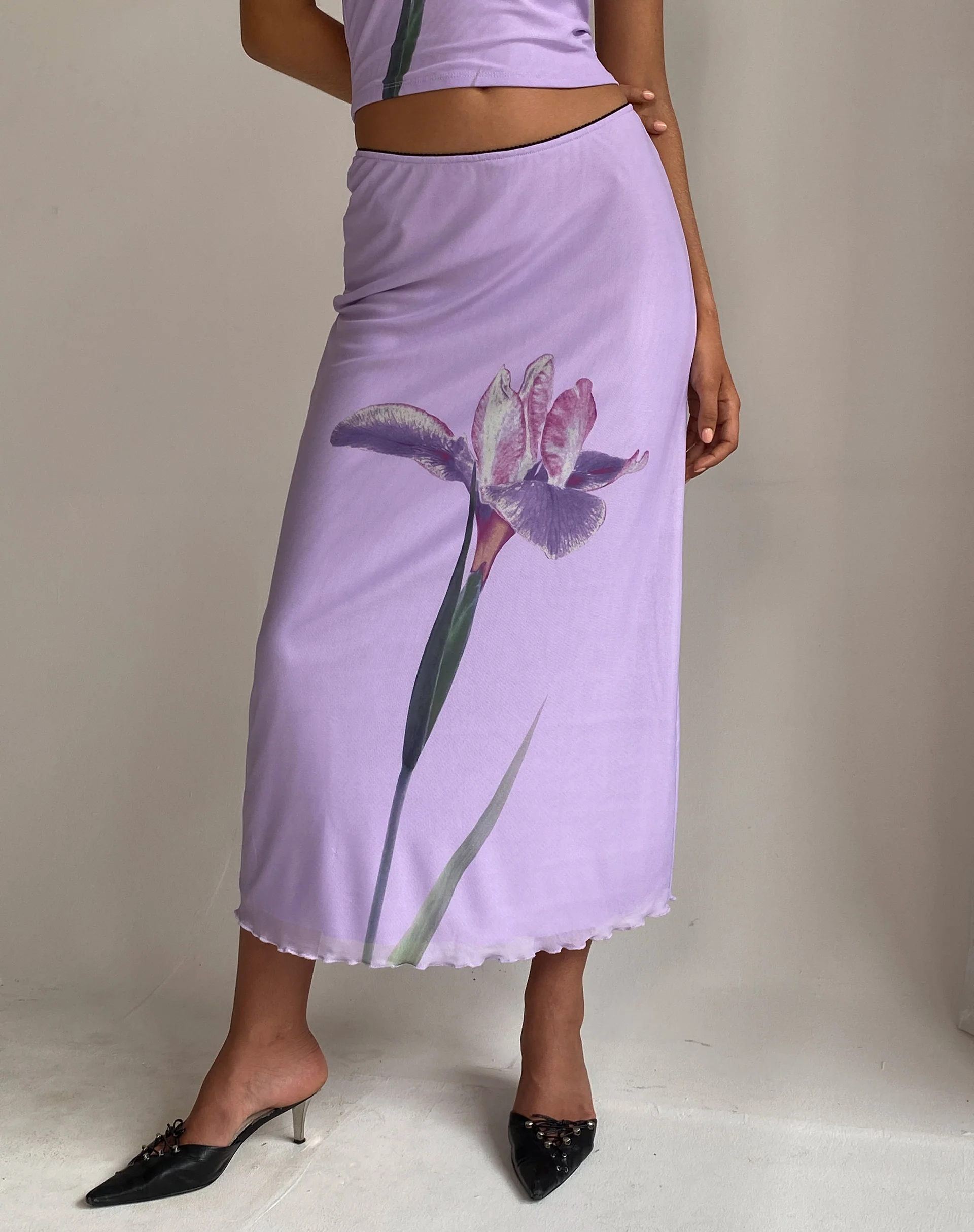 Lassie Midi Skirt in Lilac Flower Placement - Awmao