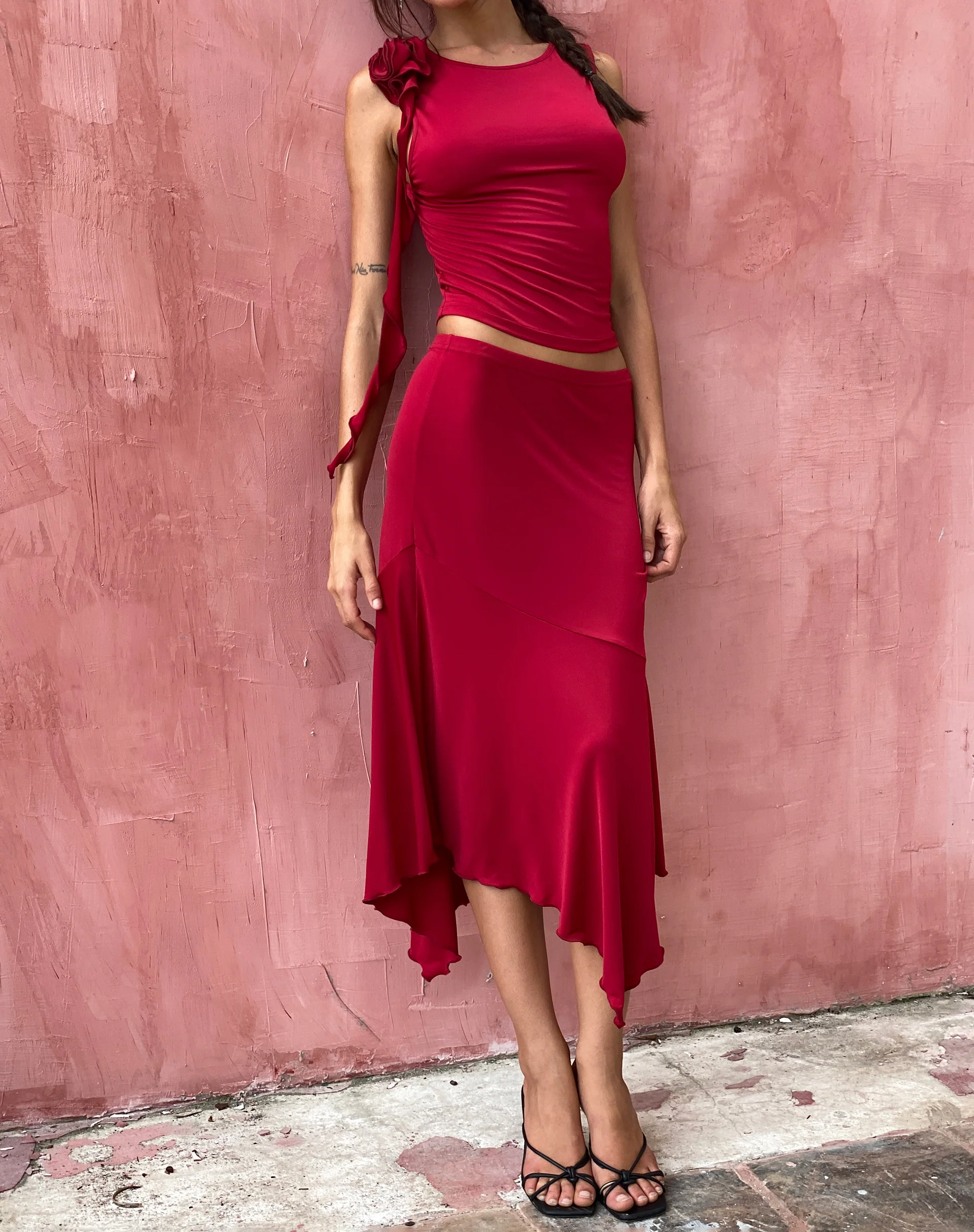 Cinta Low Rise Midi Skirt in Red - Awmao