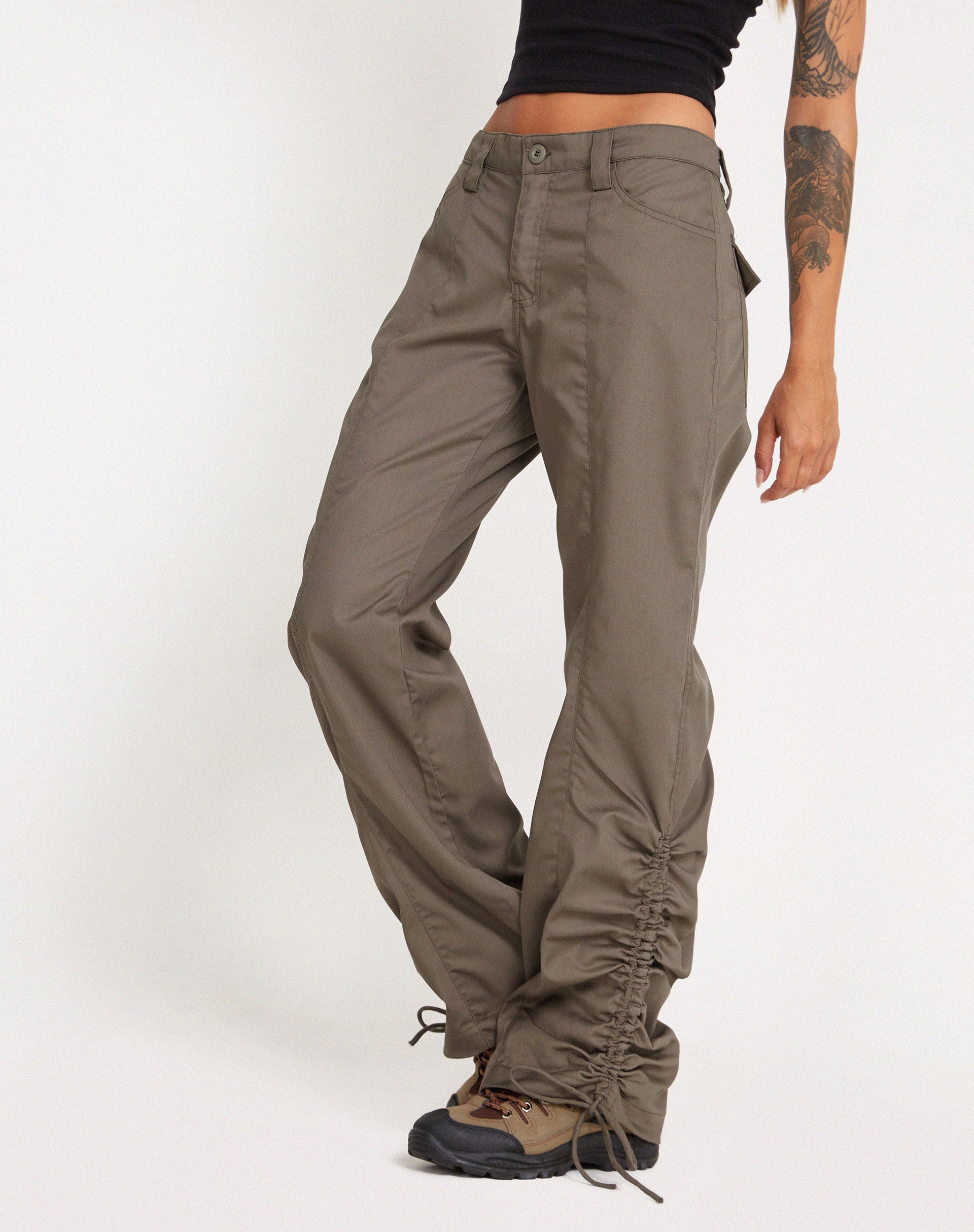 Bracha Low Rise Cargo Trousers in Fossil - Awmao