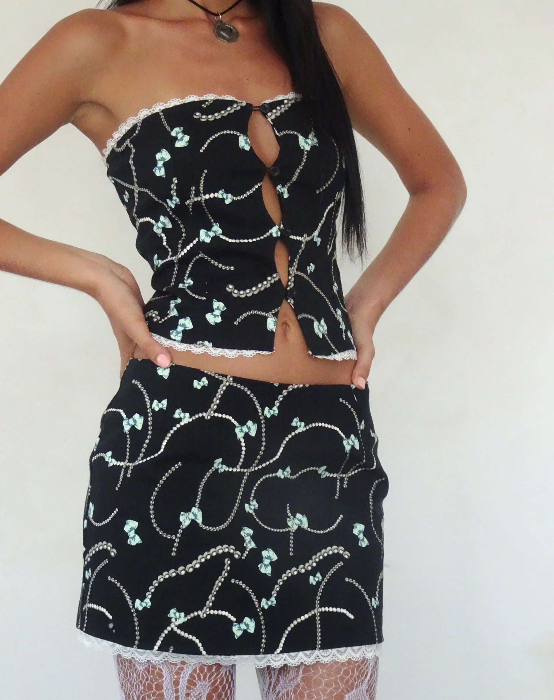 Lacur Bandeau Corset in Black with Pearl and Bow Print - Awmao