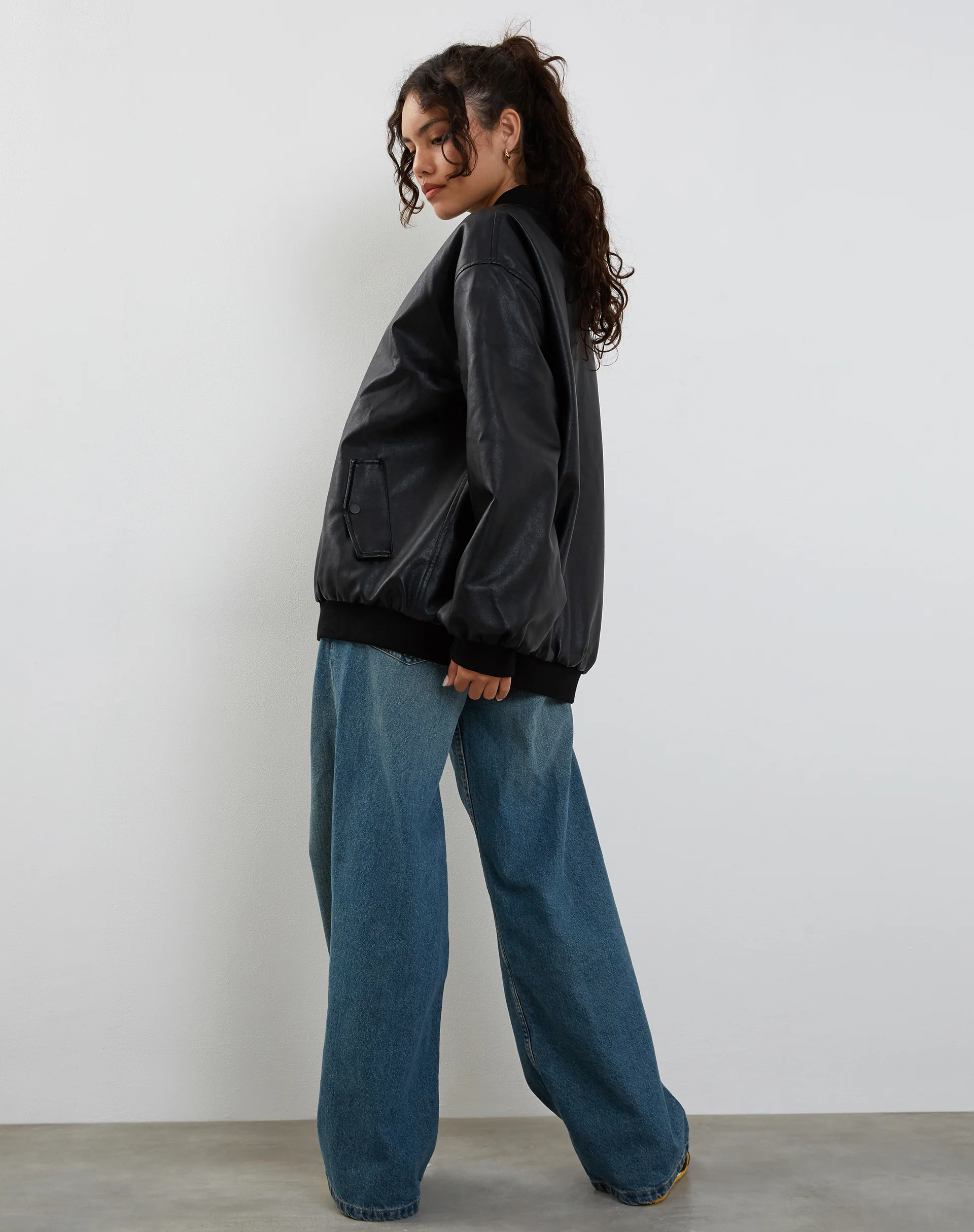Benta Jacket in PU Black - Awmao
