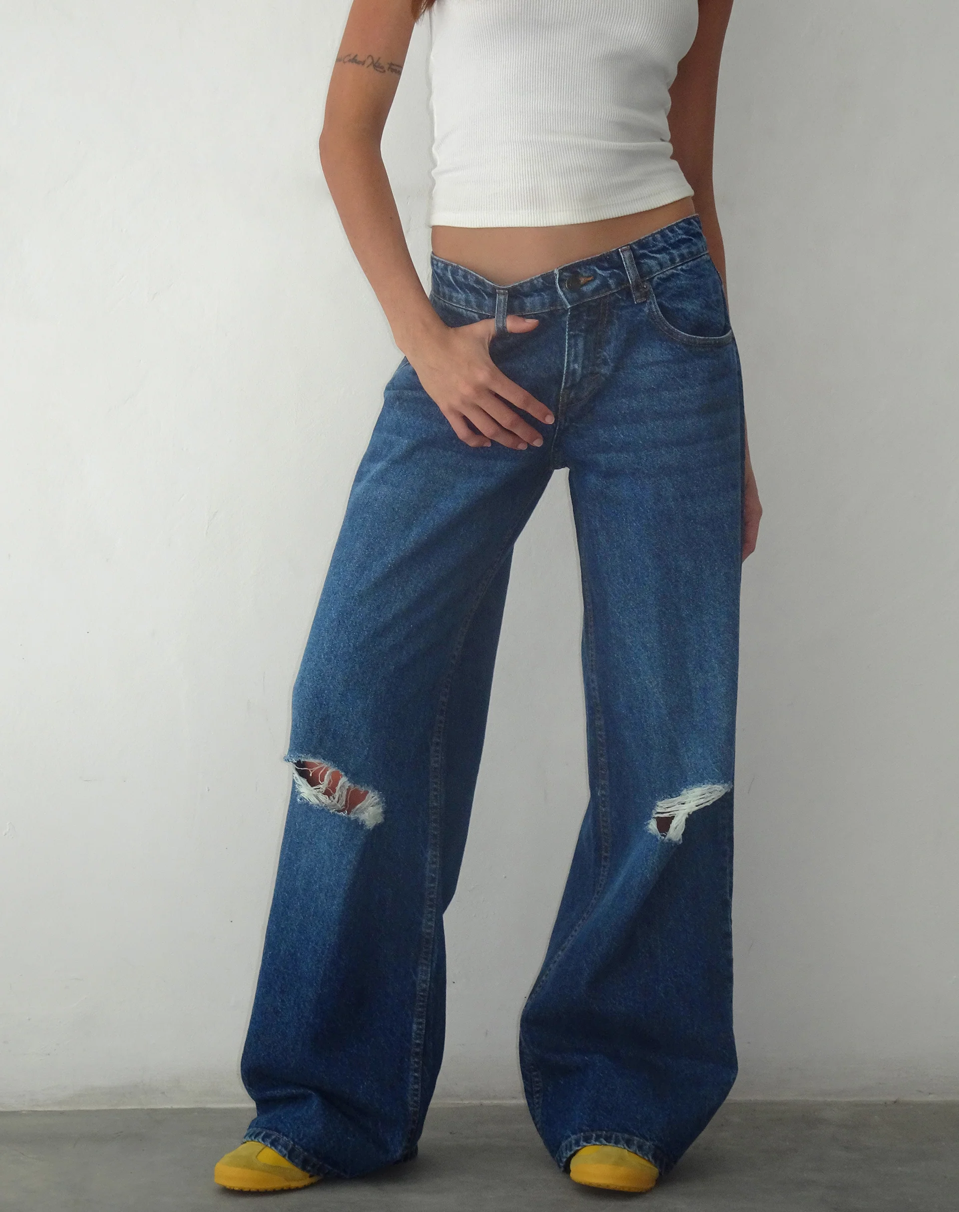 Ripped Roomy Extra Wide Low Rise Jean in Mid Blue Used - Awmao