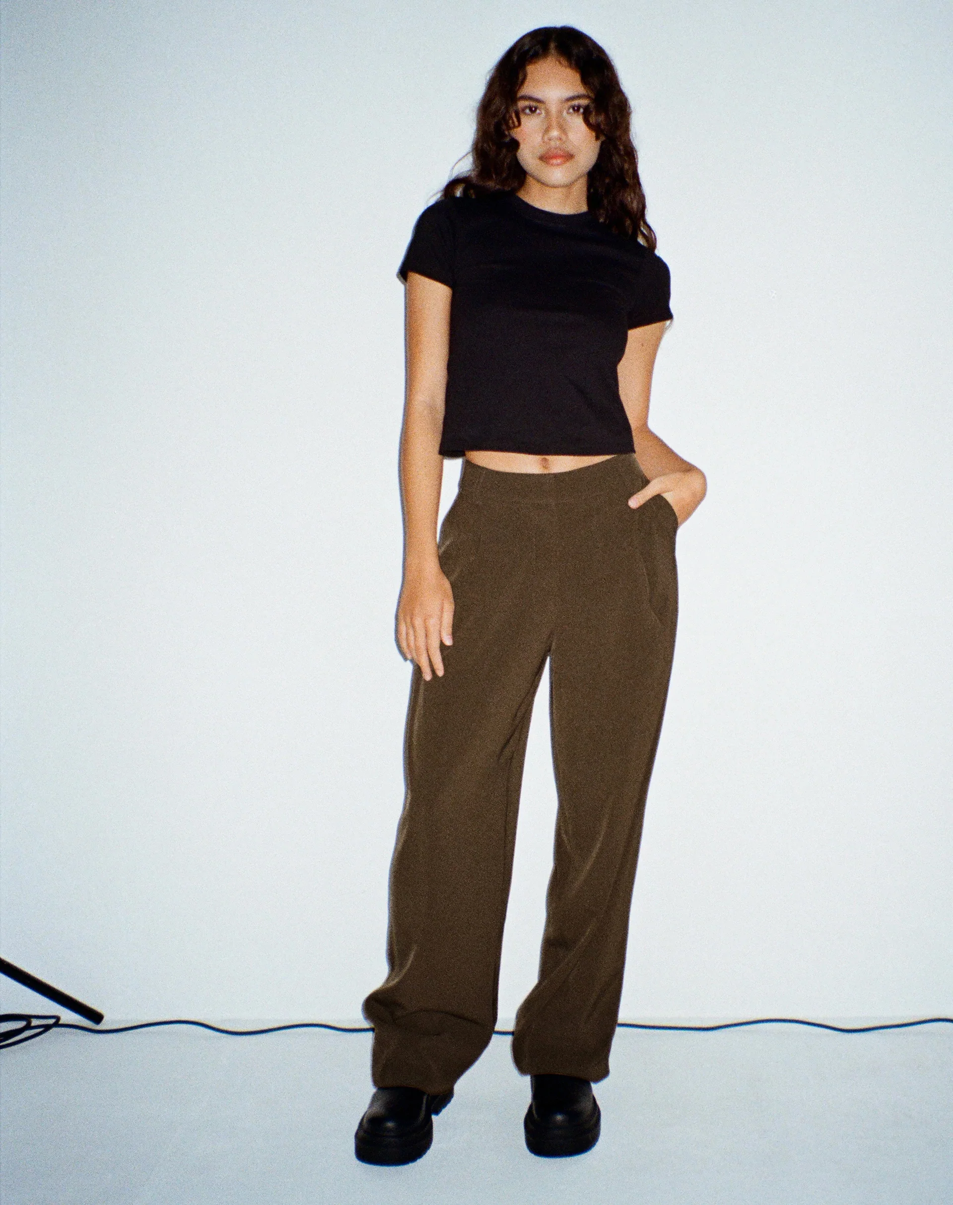 Sakaria Wide Leg Trouser in Tailoring Truffle - Awmao