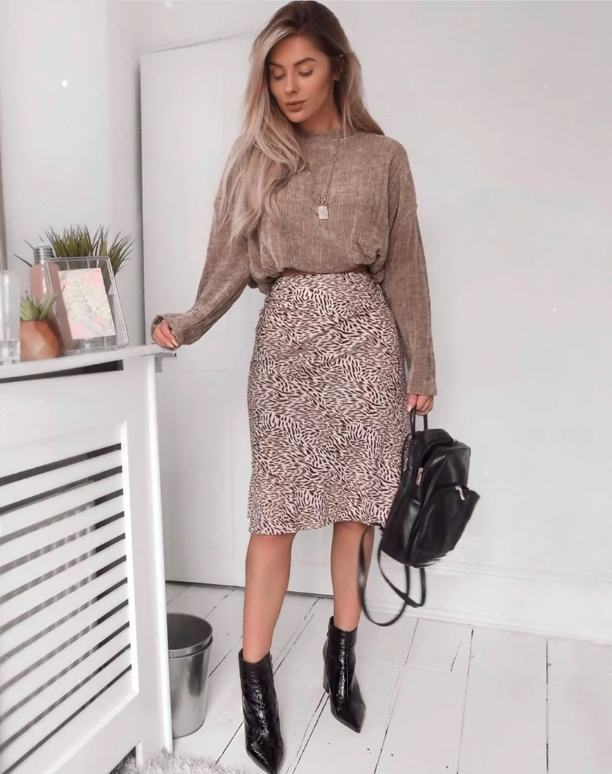 Tauri Midi Skirt in Safari Taupe - Awmao