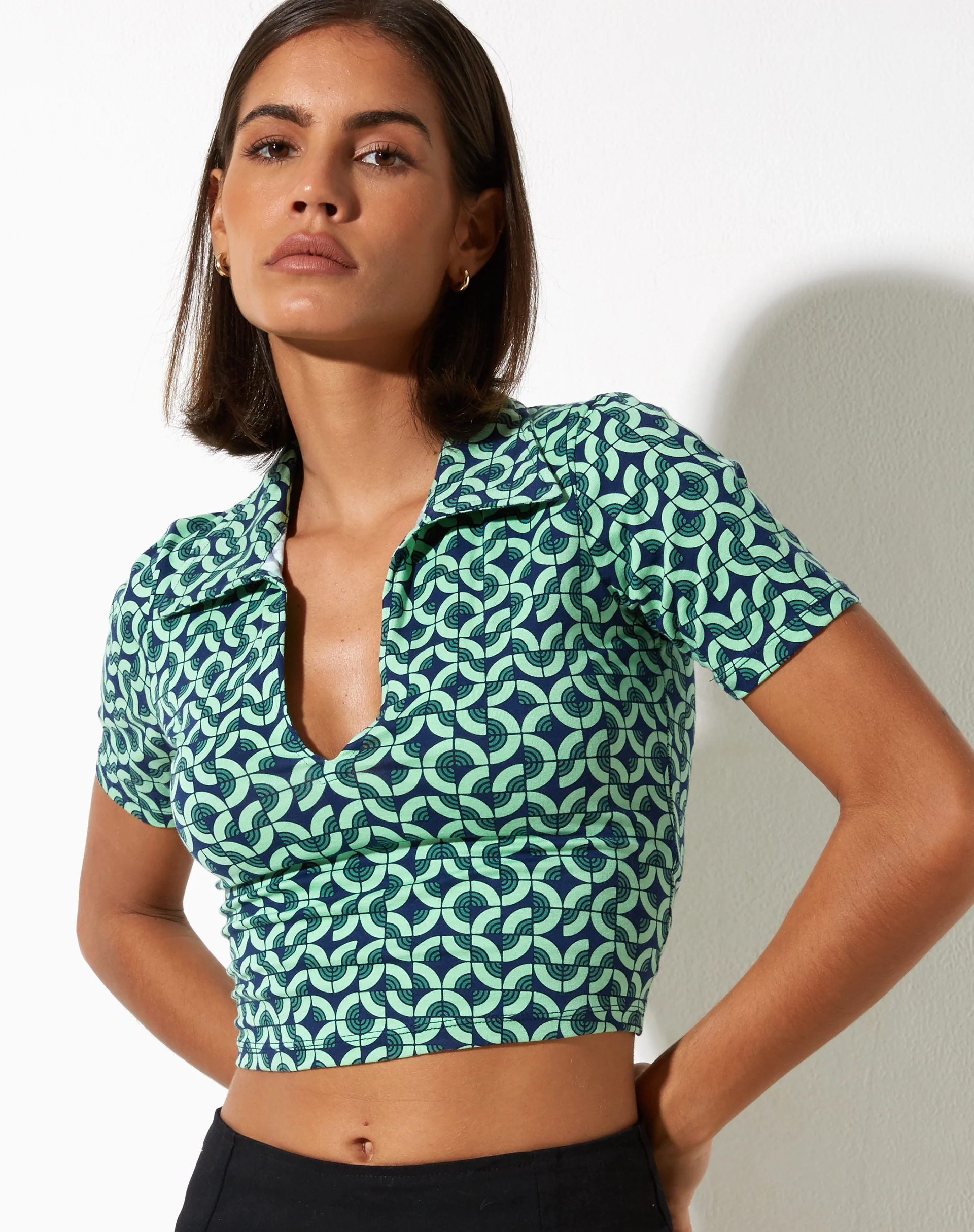 Rezul Crop Top in Retro Tile Green - Awmao