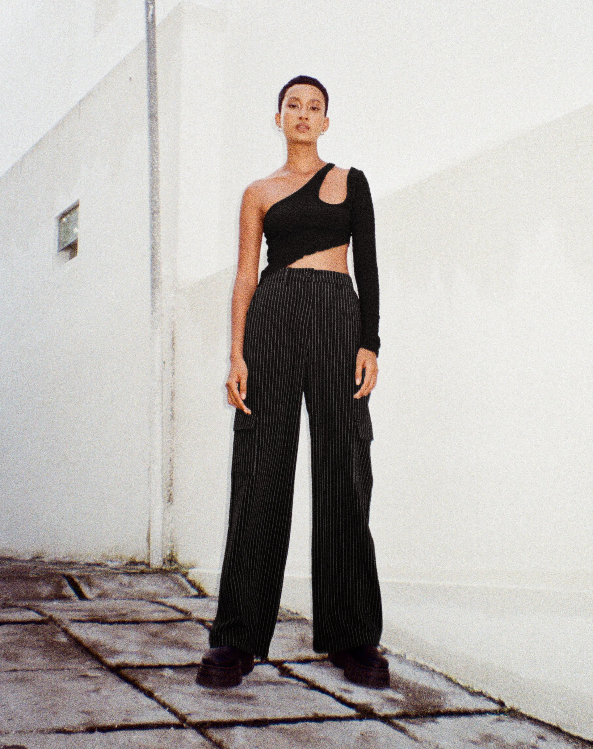 Danes Crop Top in Bubble Jersey Black - Awmao