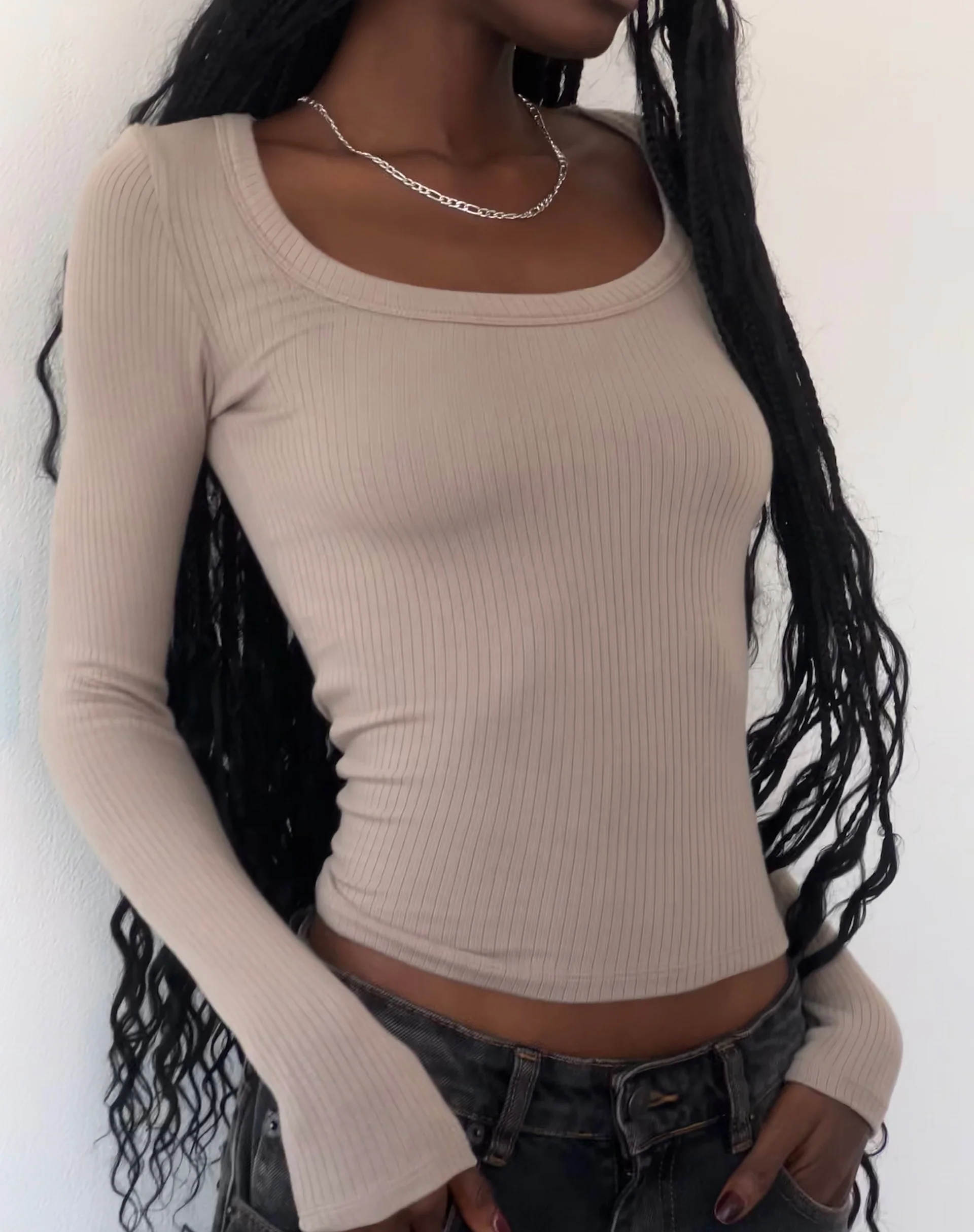 Binlo Extra Long Sleeve Top in London Fog - Awmao