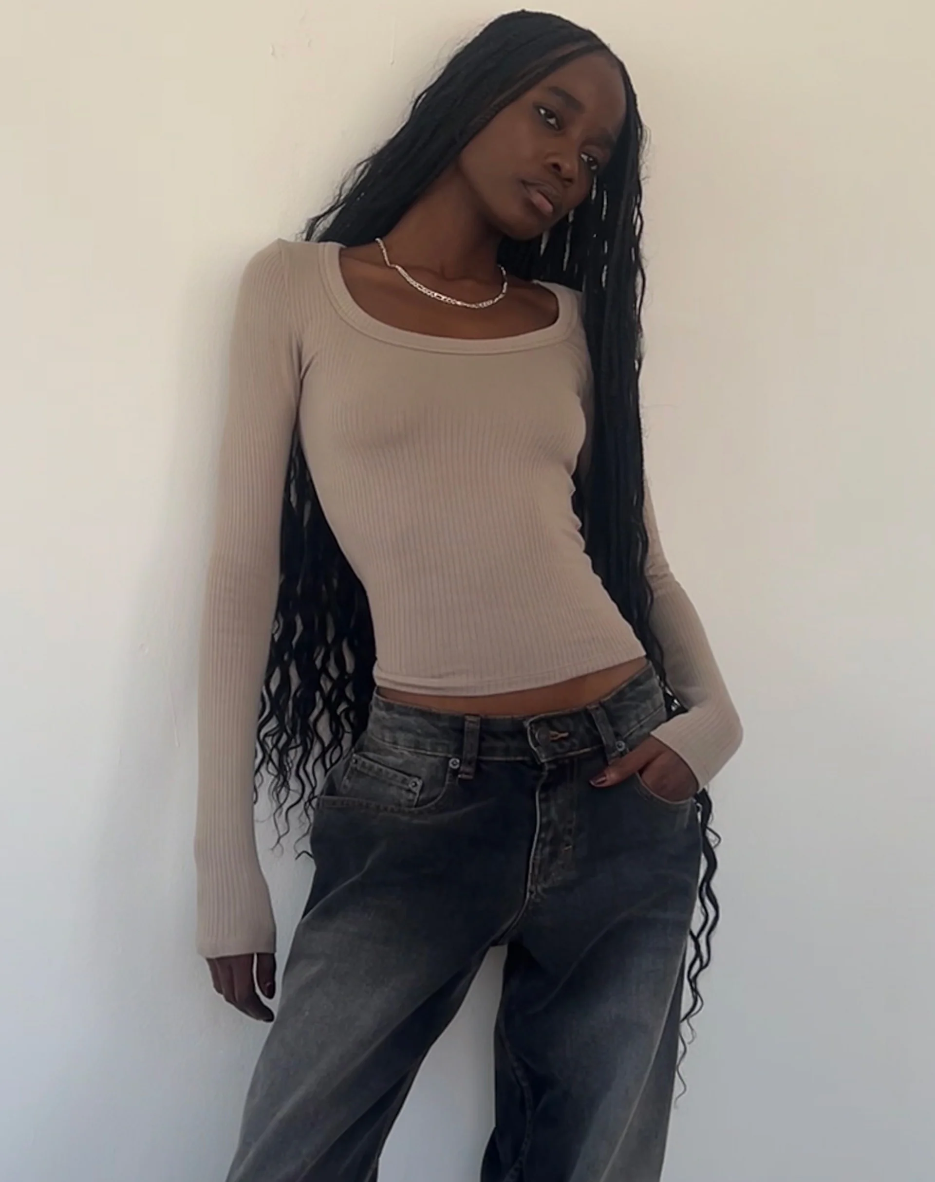 Binlo Extra Long Sleeve Top in London Fog - Awmao