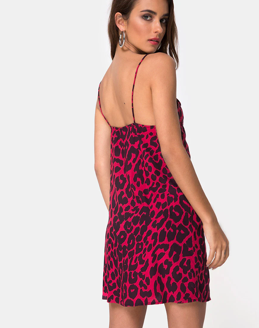 Datista Dress in Oversize Jaguar Red - Awmao
