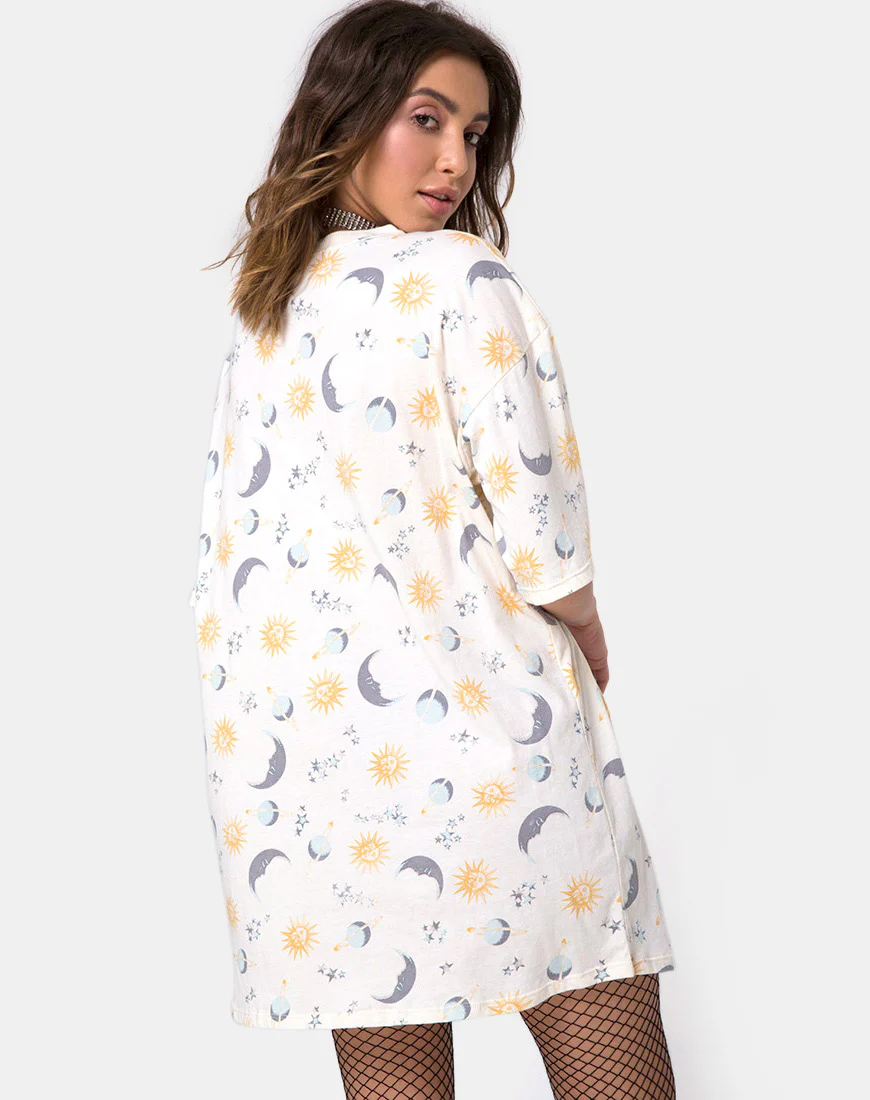 Sunny Kiss Tee in Solar Angel - Awmao
