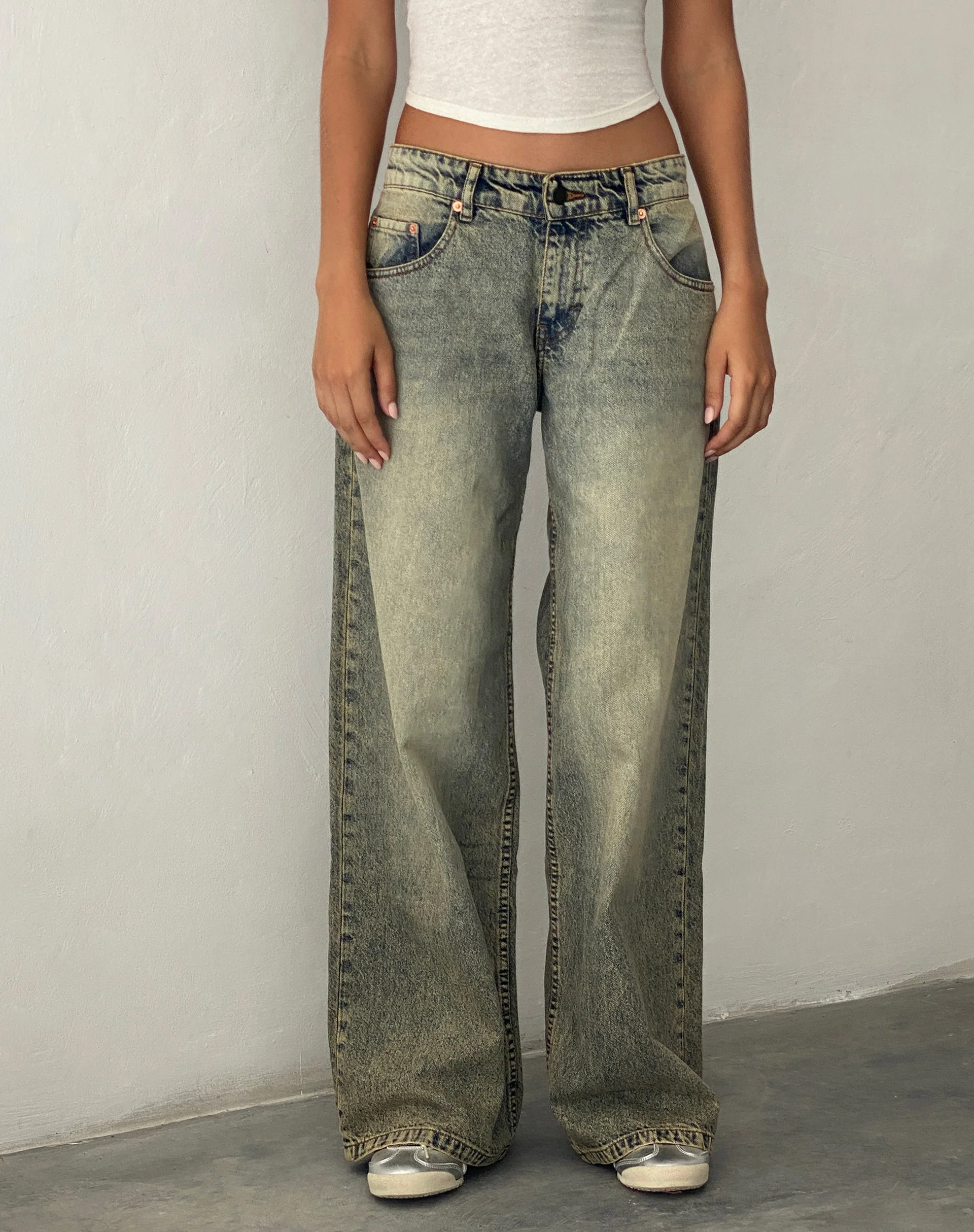Roomy Extra Wide Low Rise Jeans in Sand Wash Blue - Awmao