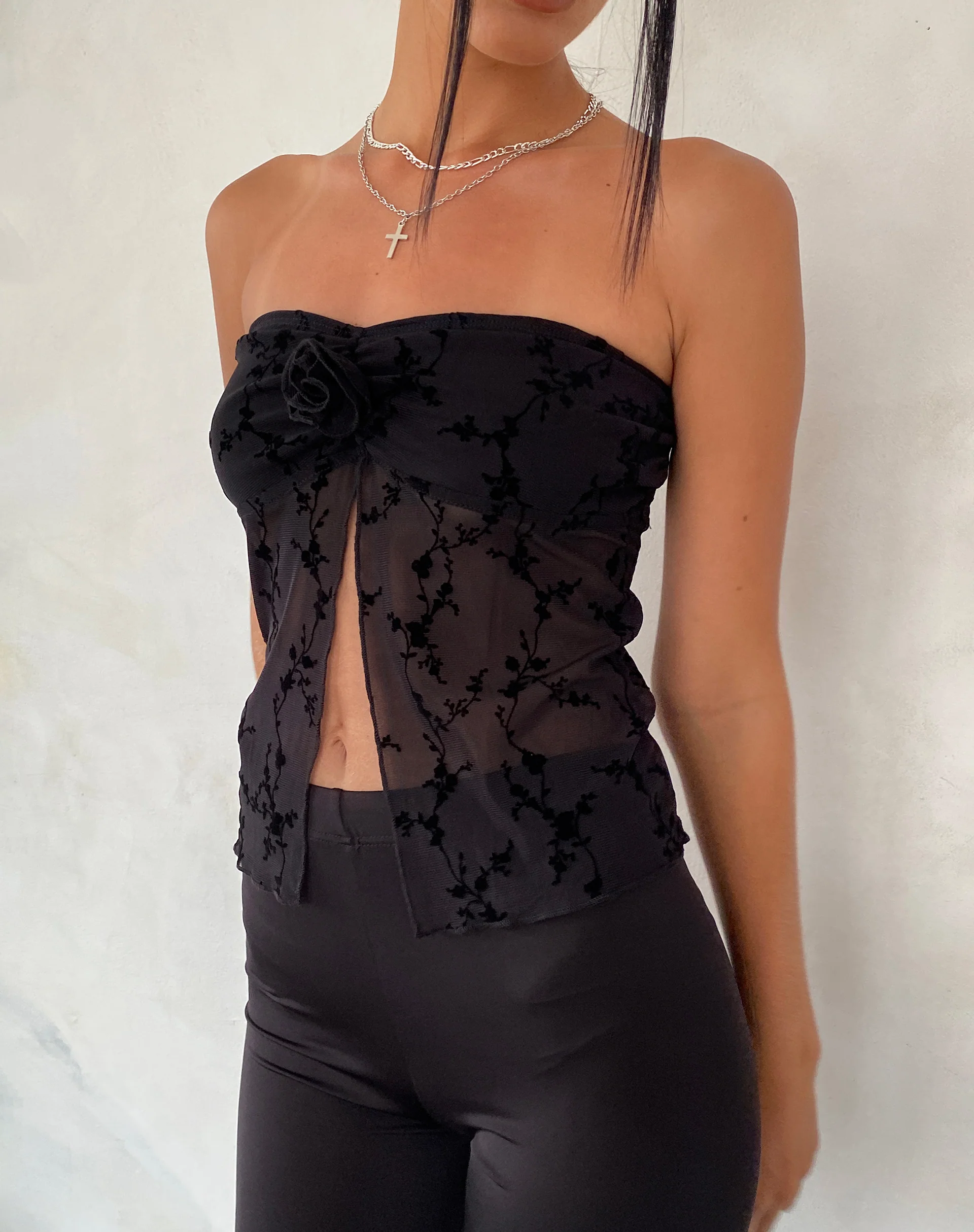 Nicola Butterfly Top in Vine Flower Black - Awmao