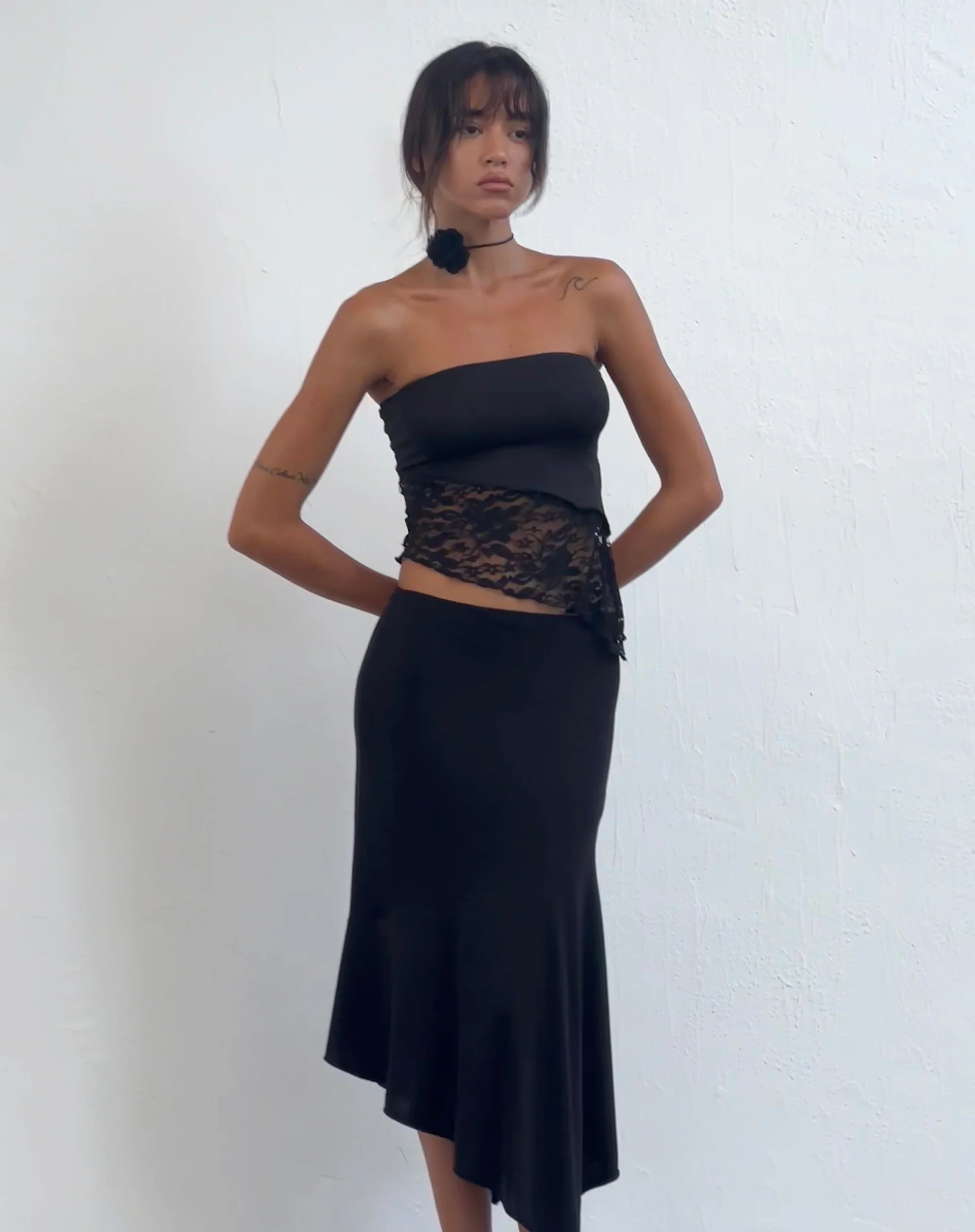 Shanda Bandeau Top in Lace Black - Awmao