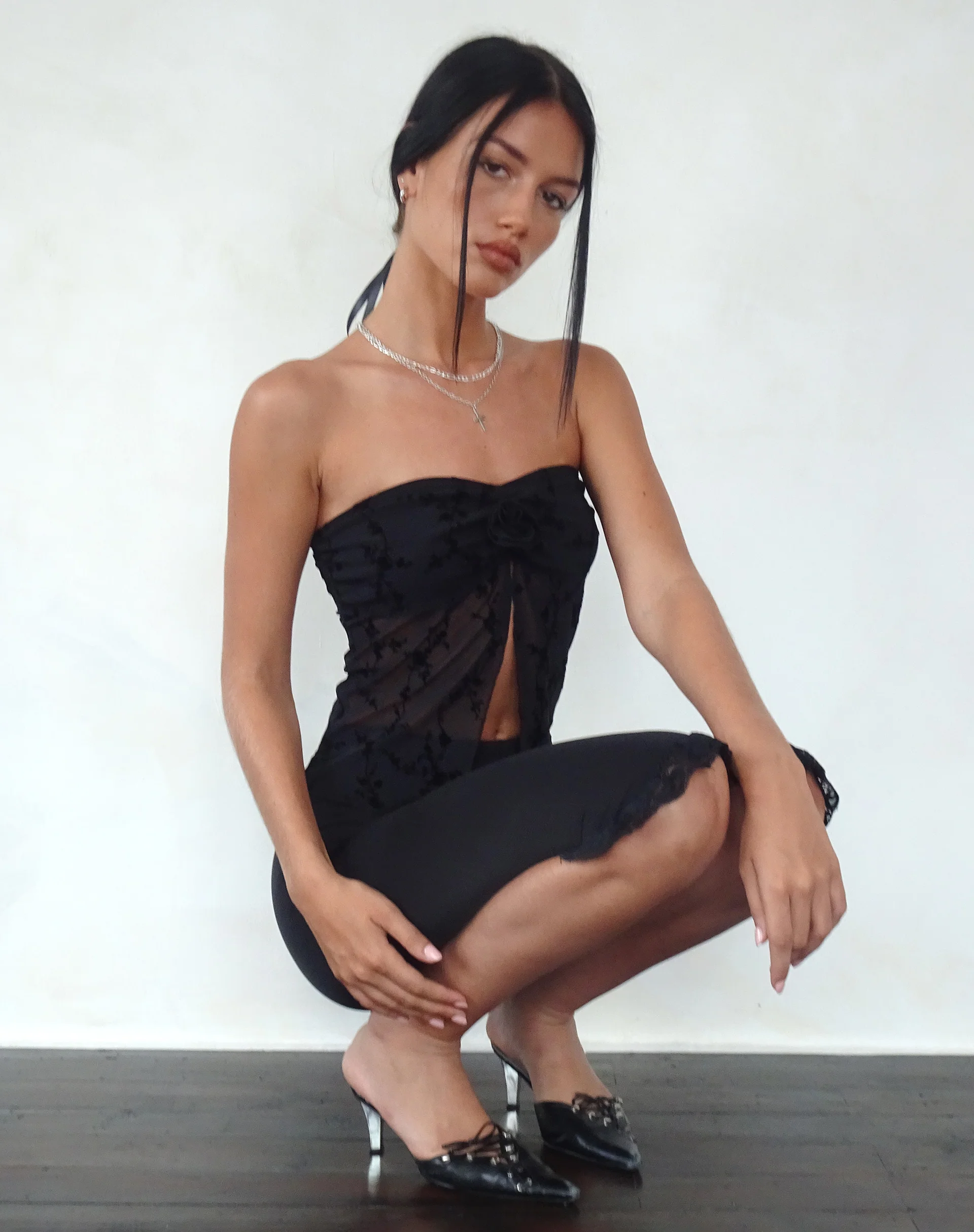 Nicola Butterfly Top in Vine Flower Black - Awmao