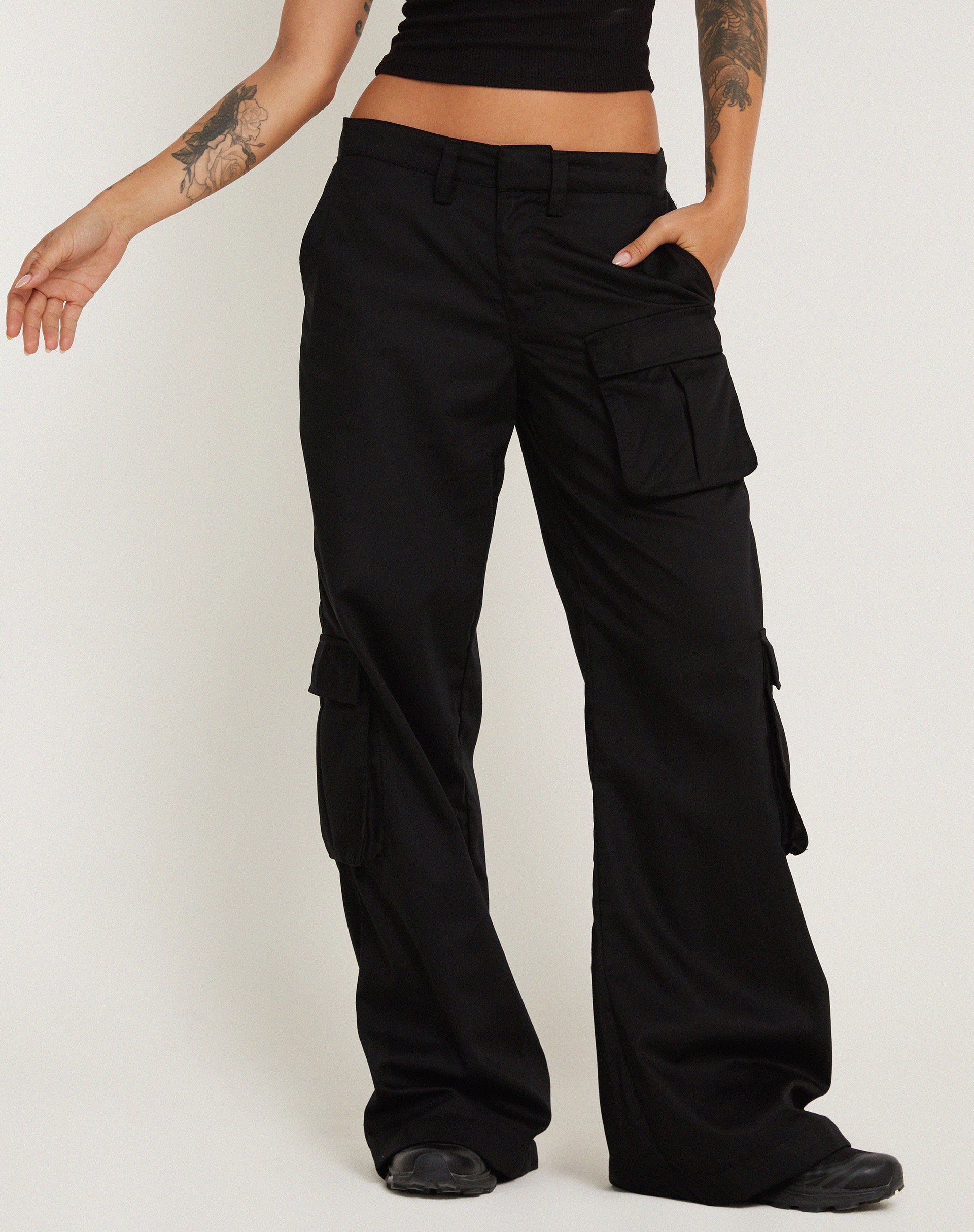 Lovis Cargo Trouser in Black - Awmao