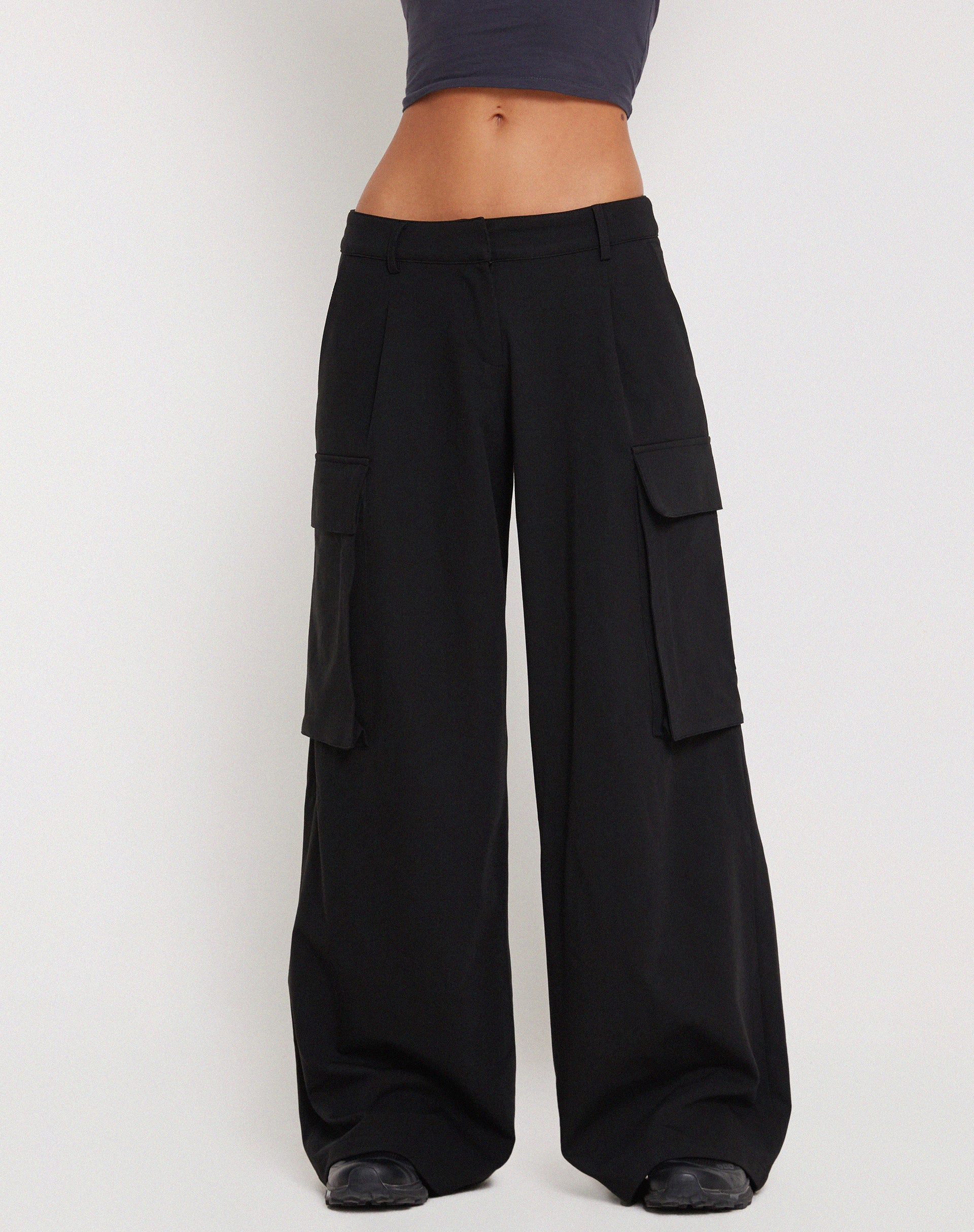 Candala Wide Leg Trouser in Black - Awmao