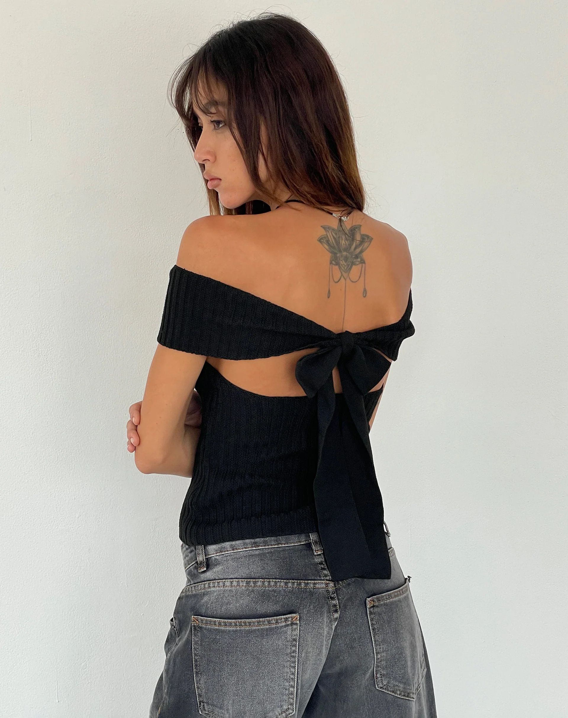 Wilda Bardot Bow Back Top in Knit Black - Awmao