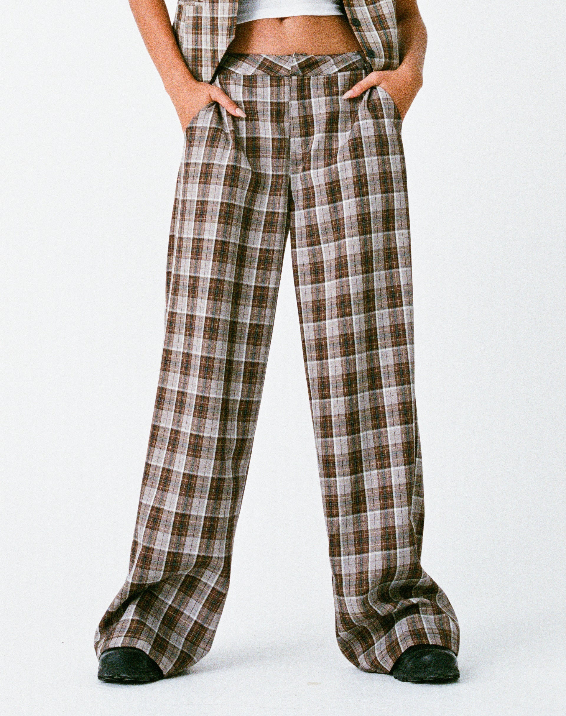 MOTEL X OLIVIA NEILL Hondra Trouser in Check Tan Brown - Awmao