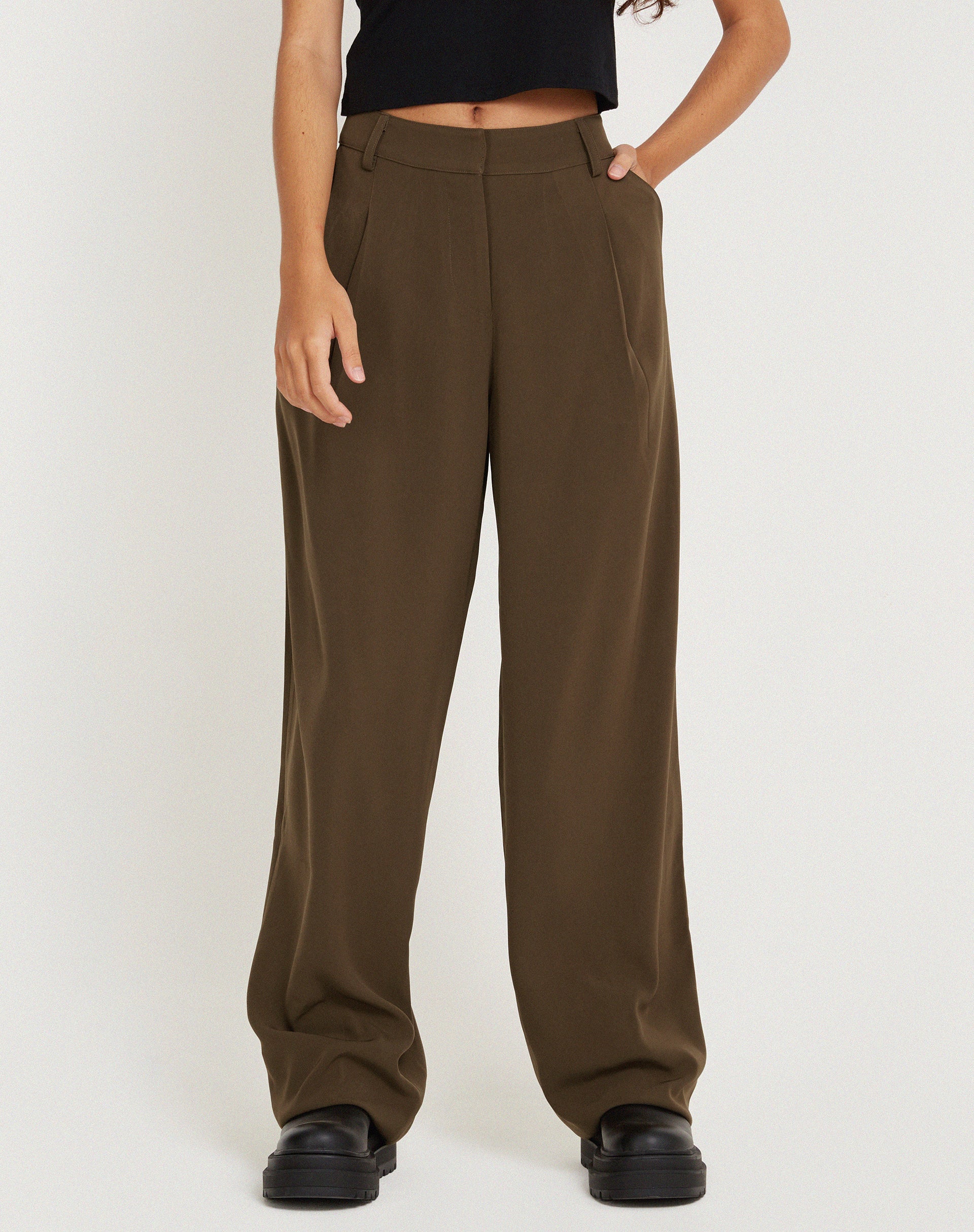 Sakaria Wide Leg Trouser in Tailoring Truffle - Awmao