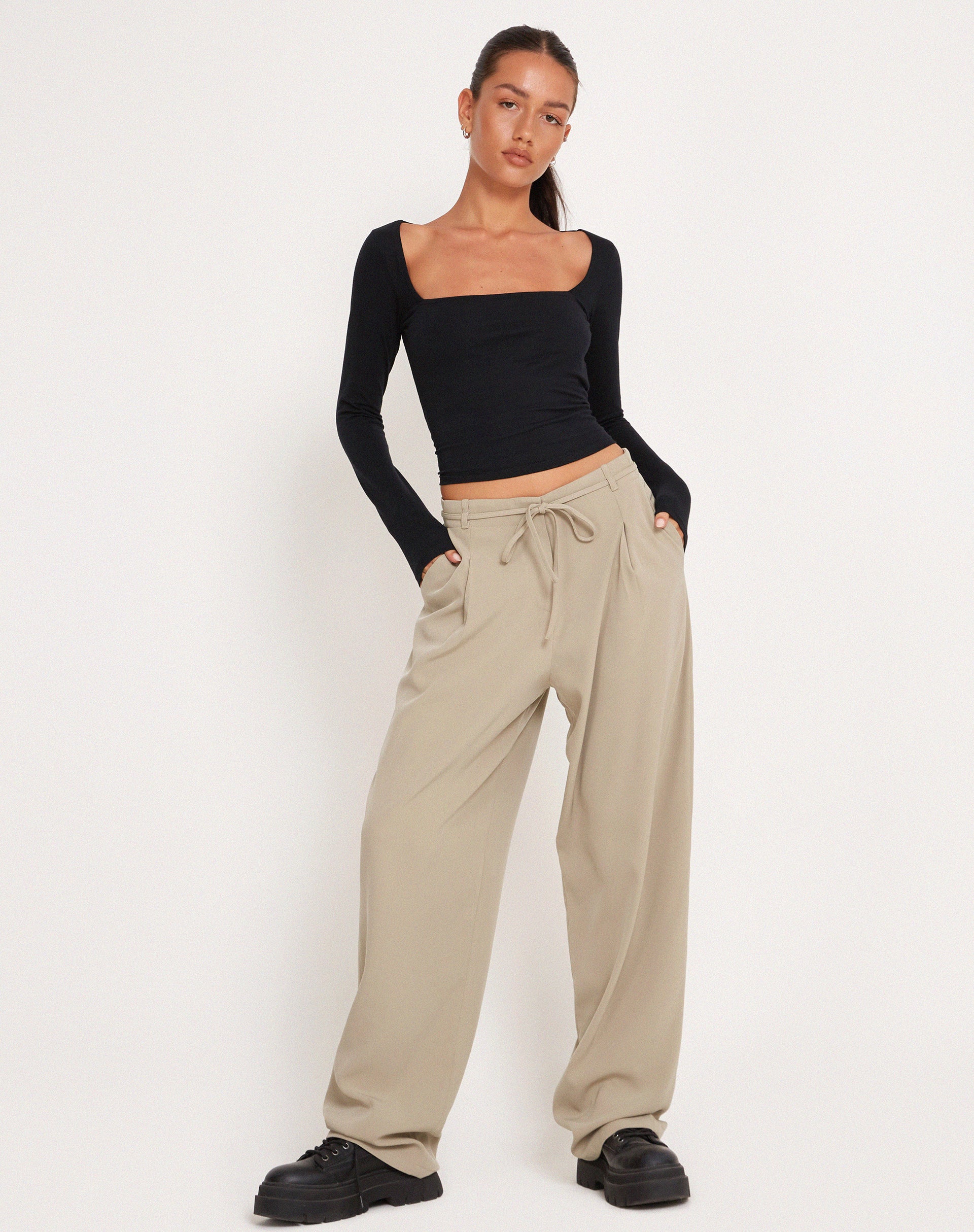 Sabria Trouser in Tailoring Taupe - Awmao