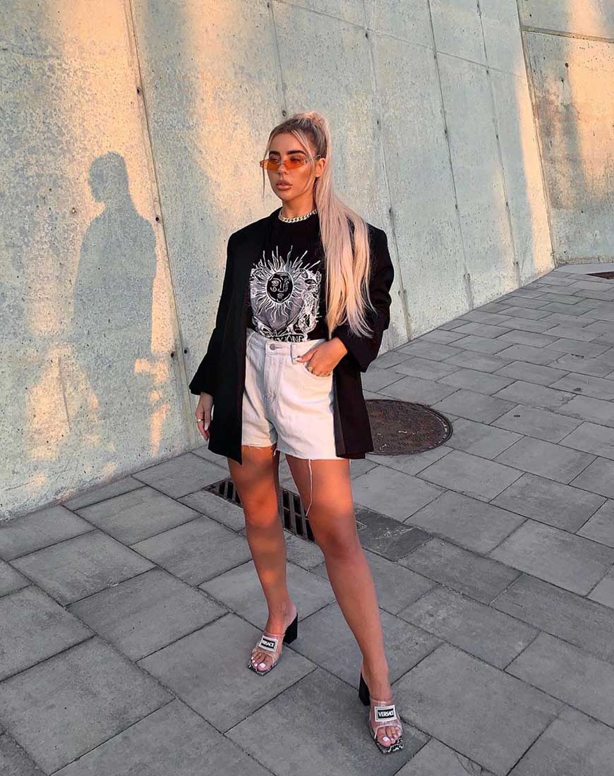 Sunny Kiss Tee in Black All of My bones - Awmao