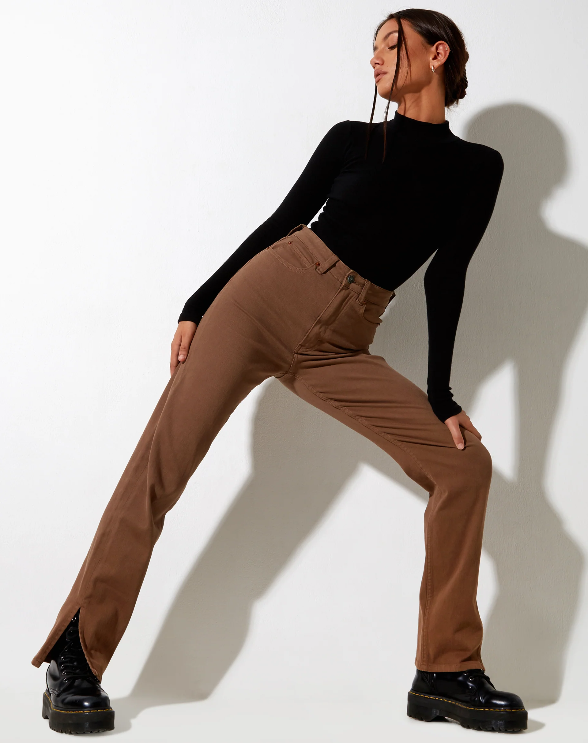 Straight Leg Jeans in Rich Brown - Awmao