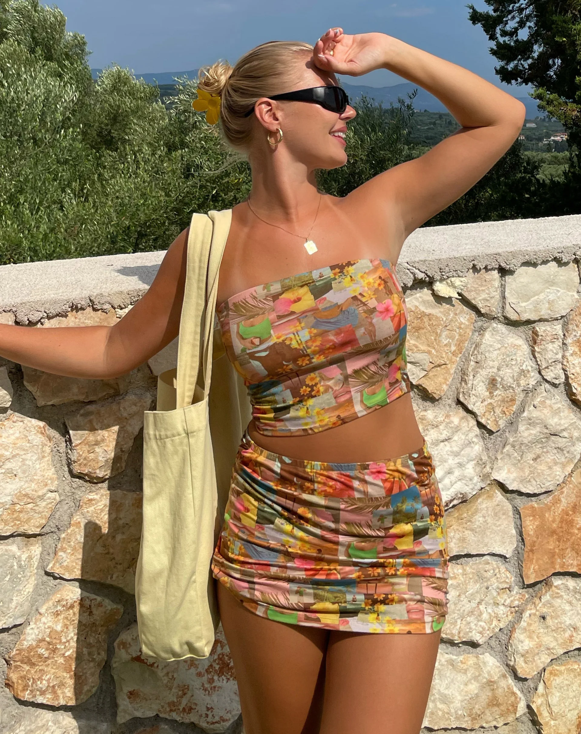MOTEL X BARBARA Guida Mini Skirt in 90s Tropical Collage - Awmao