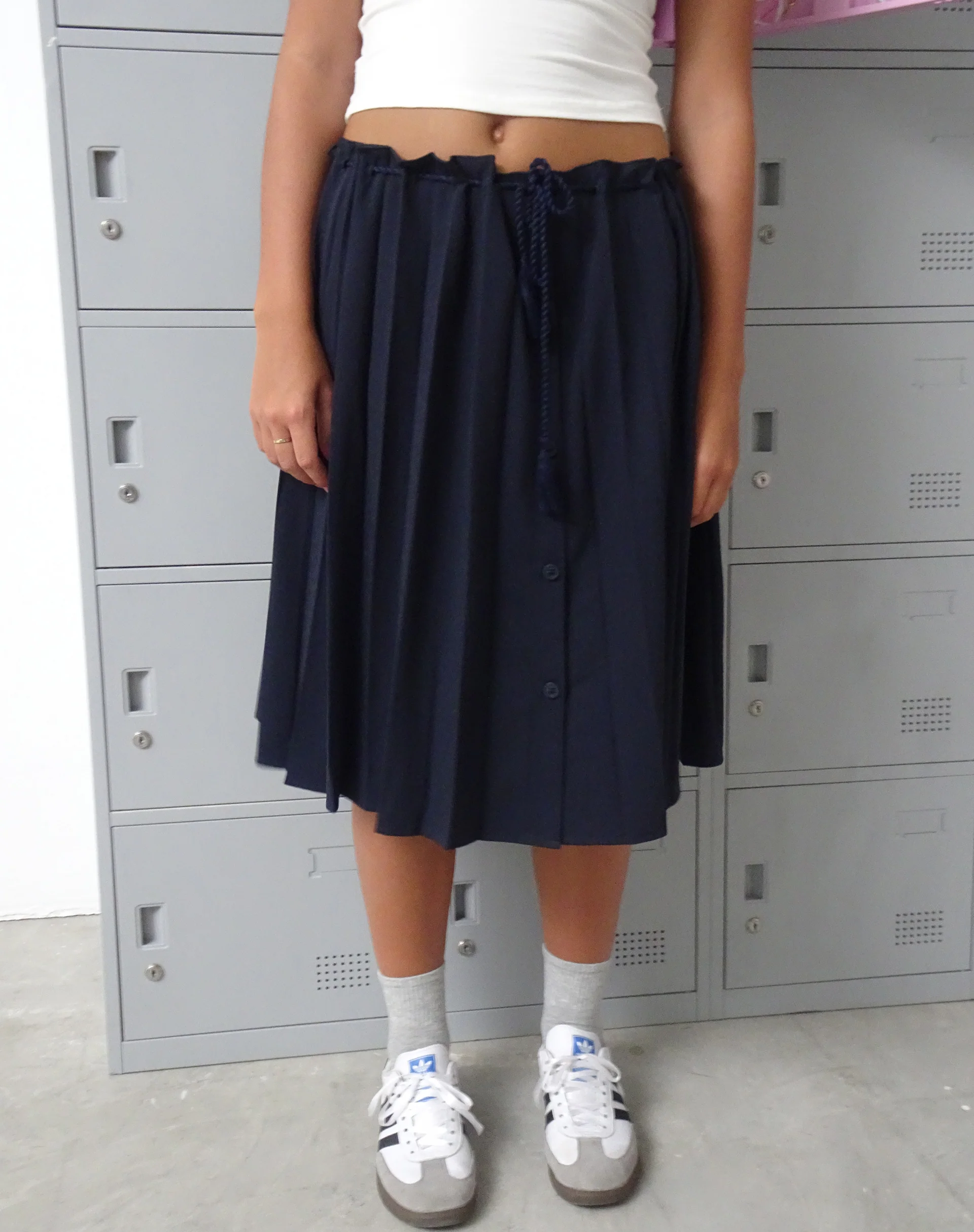 Priha Midi Skirt in Tailoring Navy - Awmao