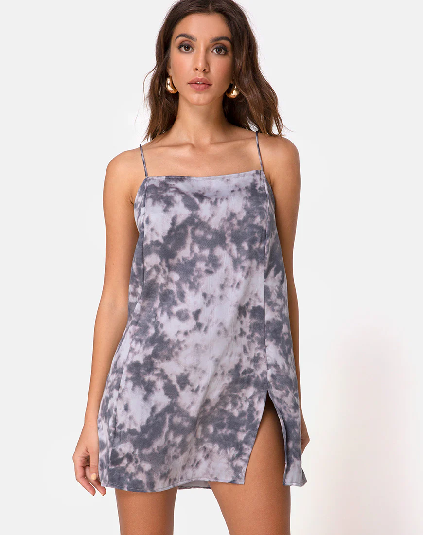 Datista Dress in Bleached Tie Dye Grey - Awmao