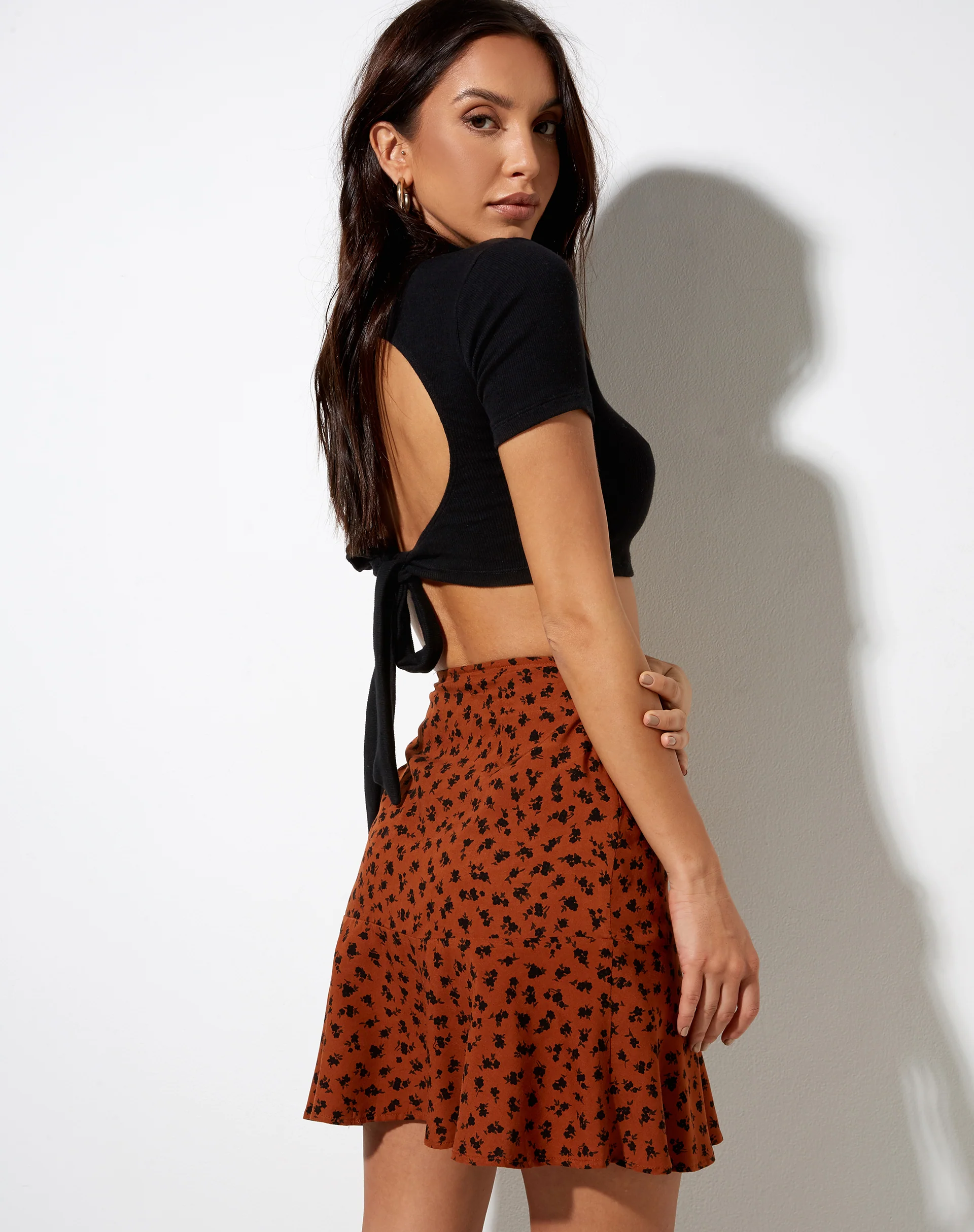 Gaelle Mini Skirt in Dainty Daisy Bombay Brown - Awmao
