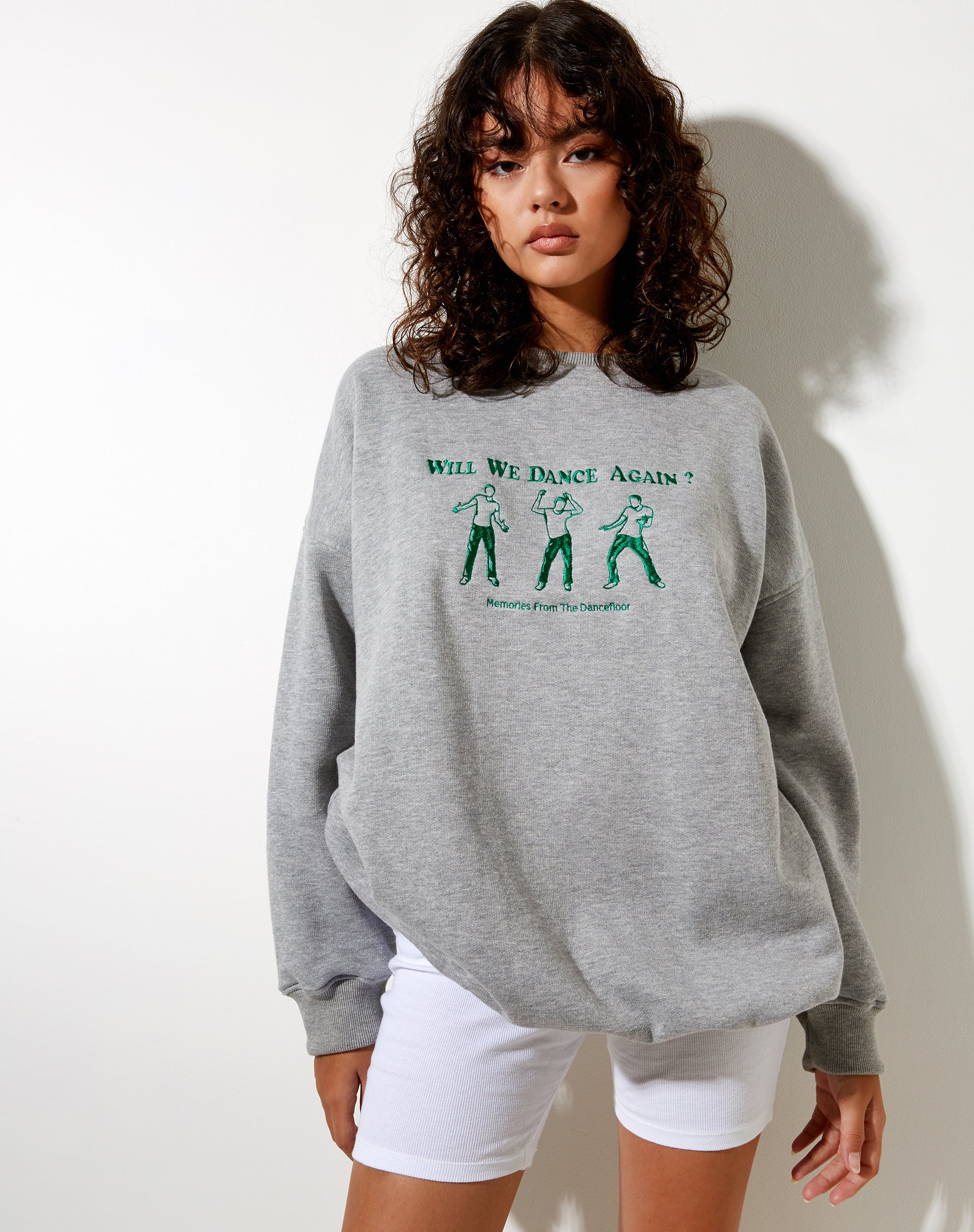 Glo Sweatshirt in Greymarl Memories From Dance Embro - Awmao