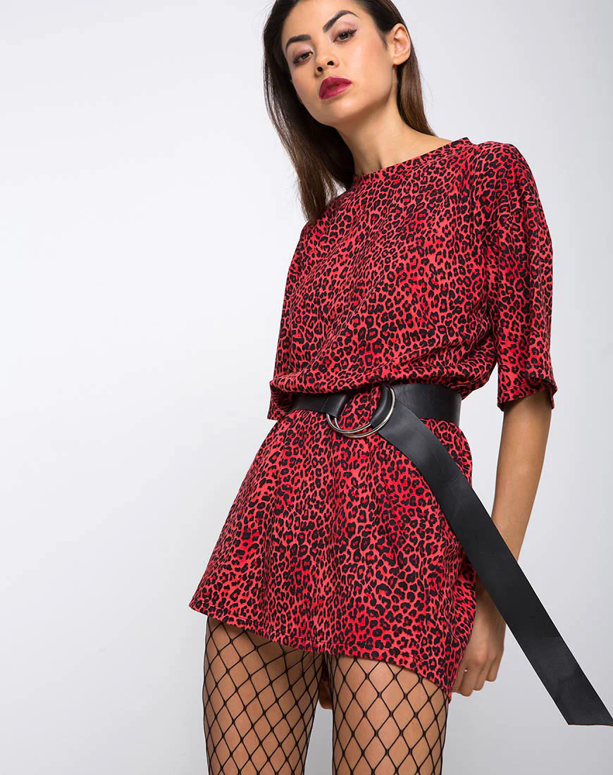 Sunny Kiss Oversize Tee in Coloured Animal Red - Awmao