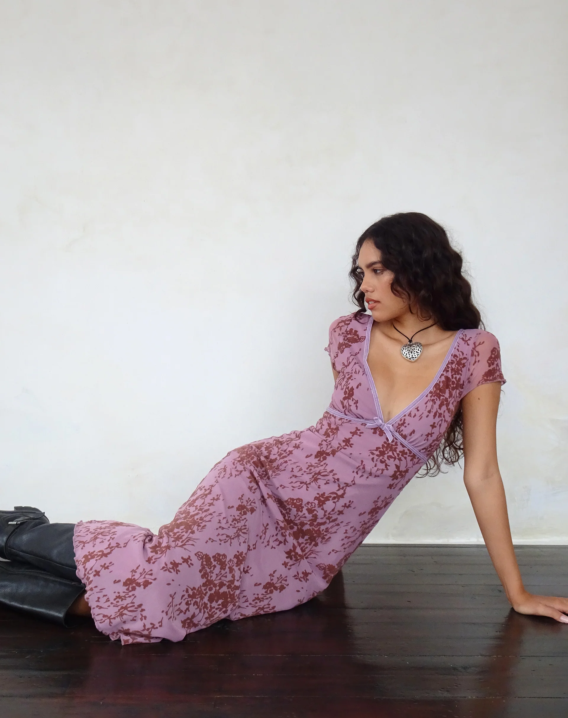 Vilinia Midi Dress in Abstract Botanic Mauve - Awmao