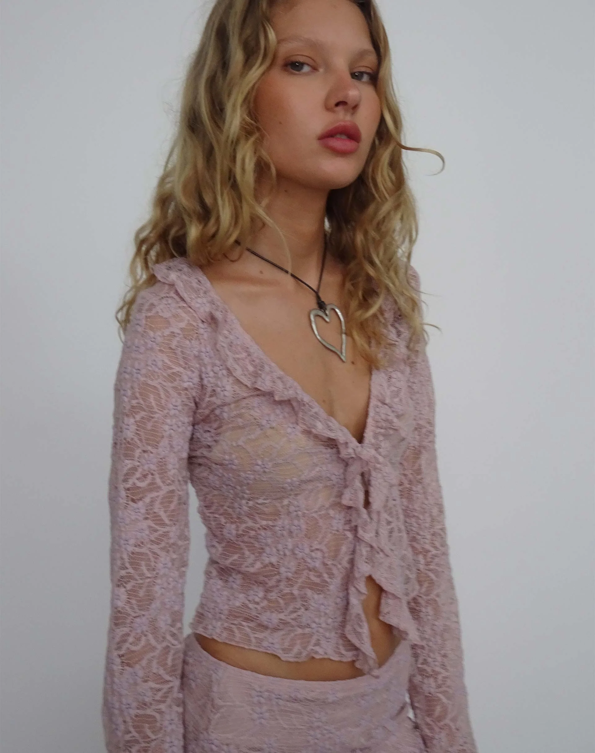Sadiru Cardigan in Lace Dusky Pink - Awmao