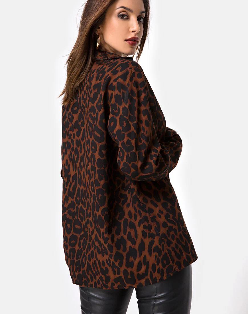 Disam Shirt in Oversize Jaguar Brown - Awmao