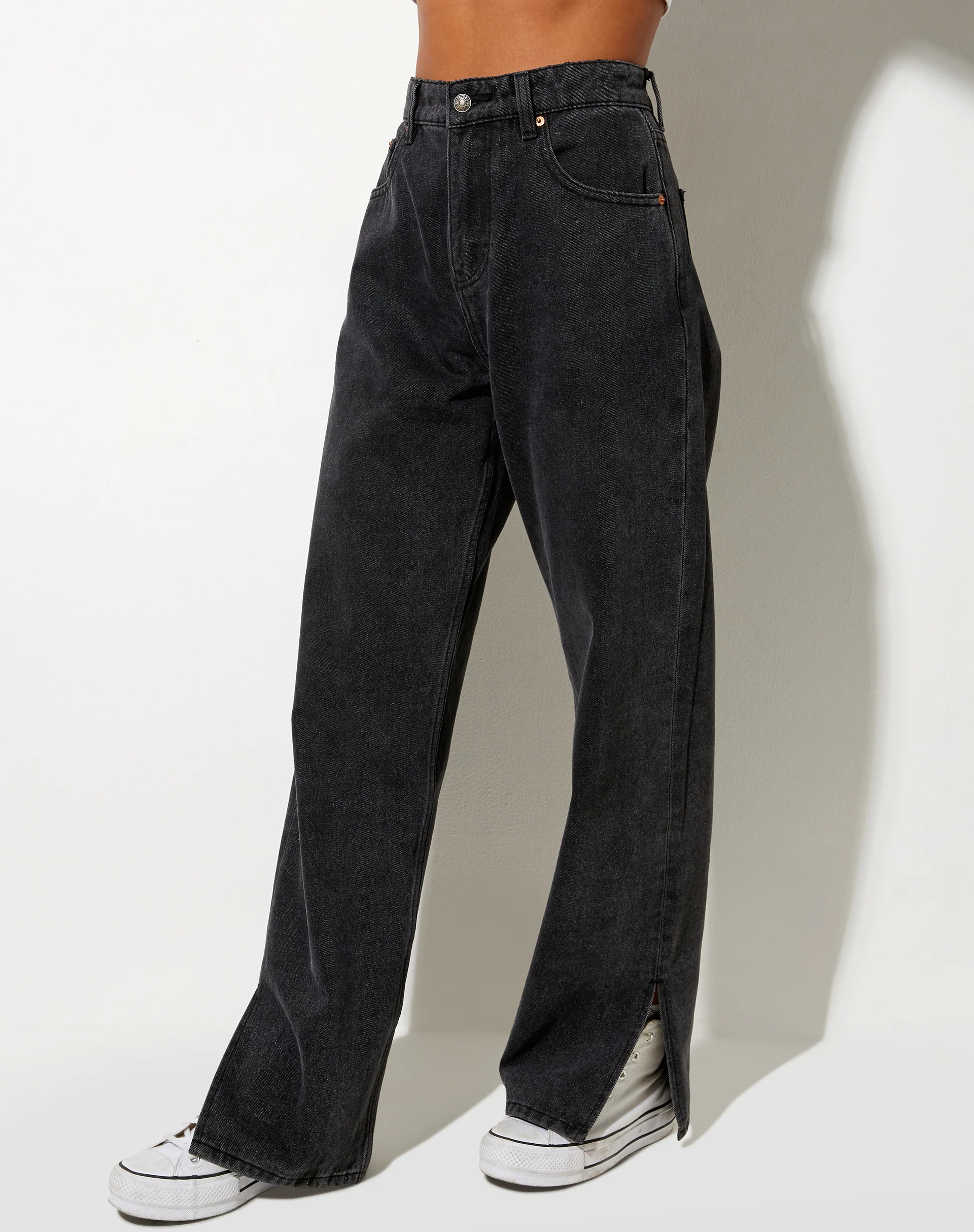 Split Parallel Jeans in Black Wash - Awmao