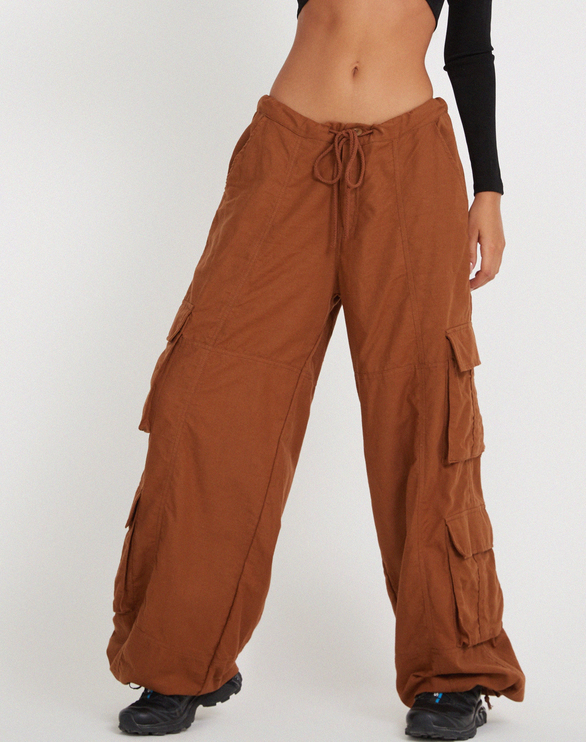 Philia Cargo Trouser in Bombay Brown - Awmao