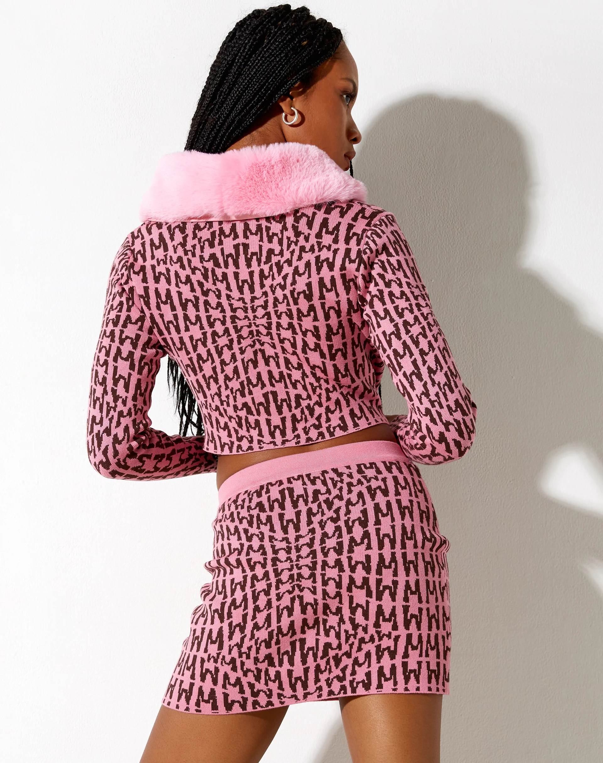 Luila Cardi in Wavey M Pink - Awmao