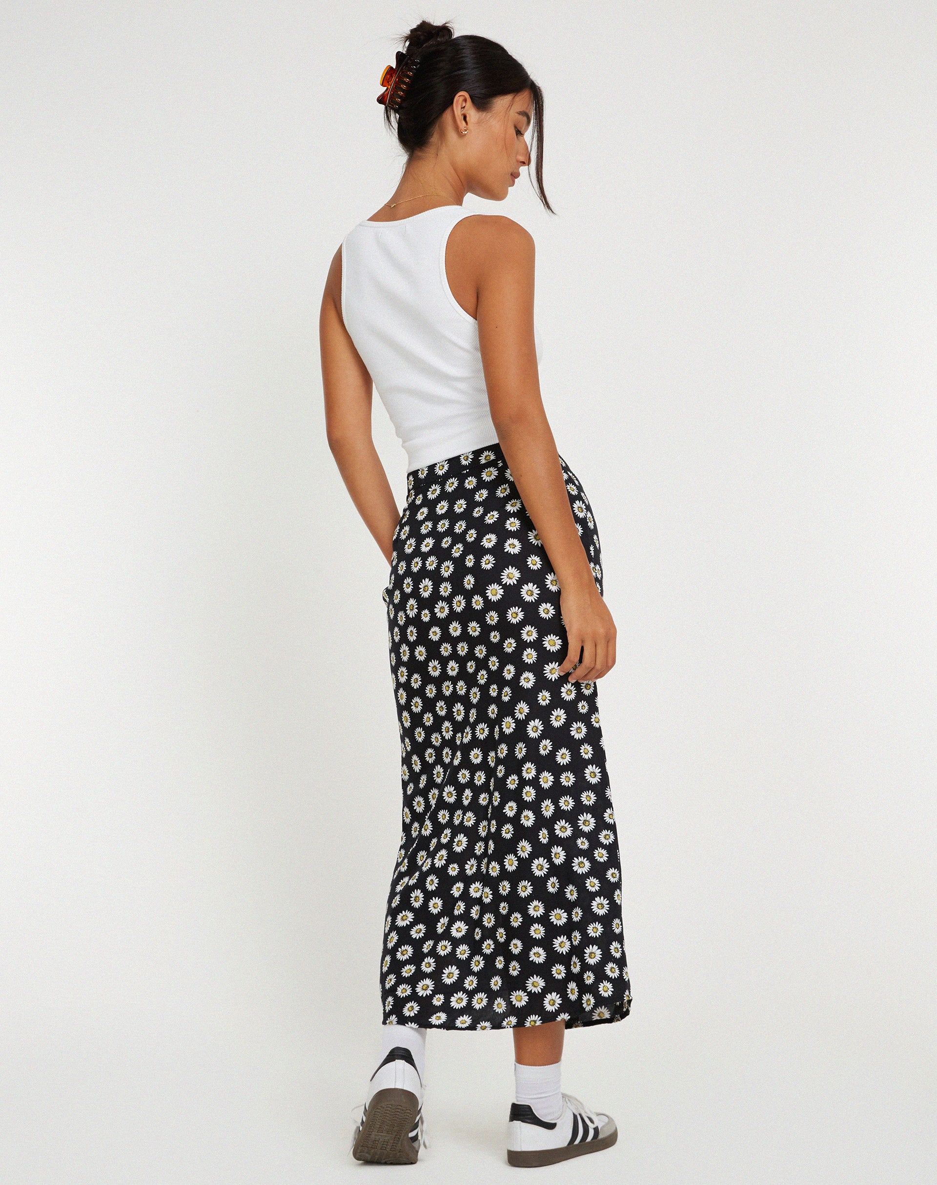 Rima Midi Skirt in Grunge Daisy Black - Awmao