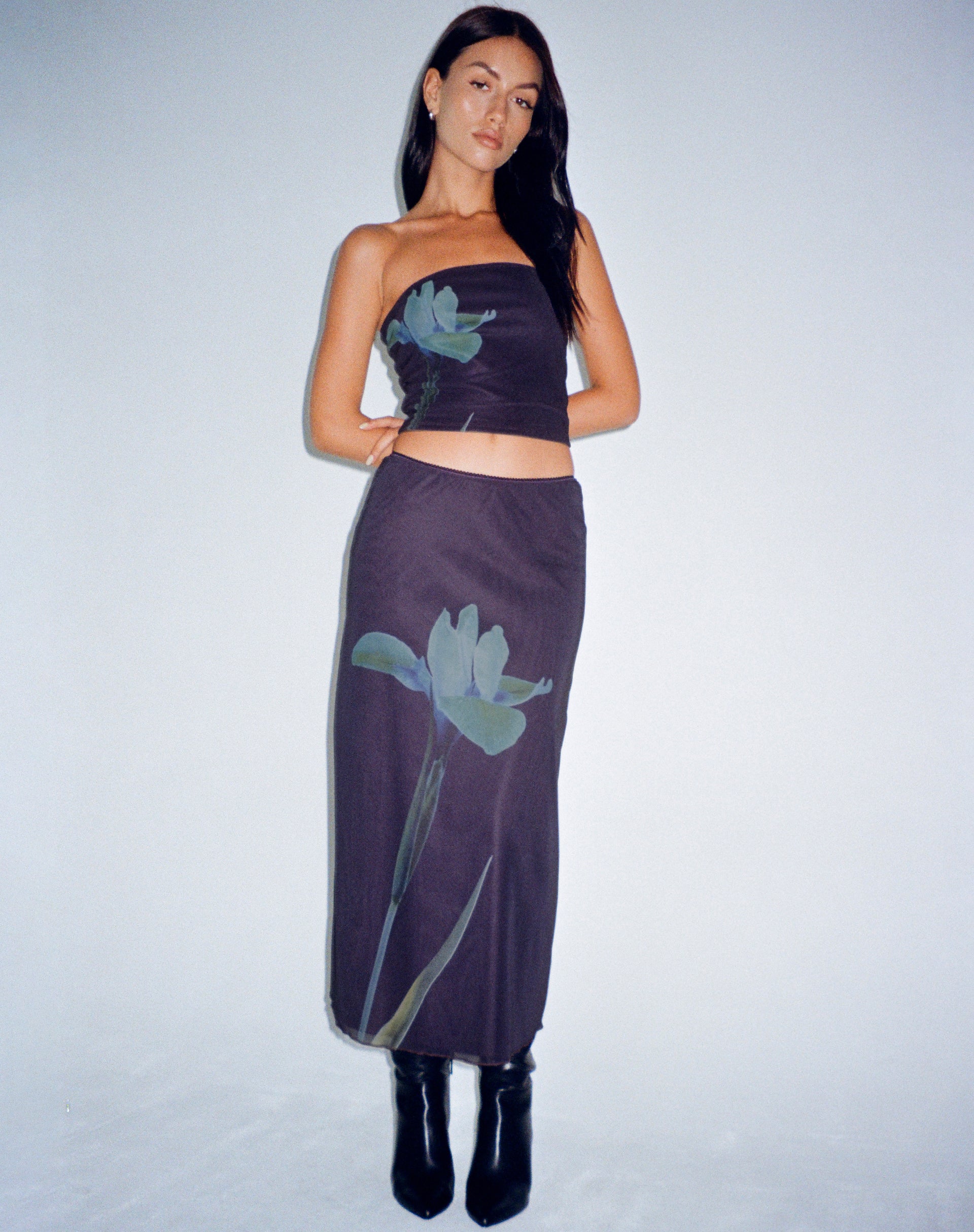 Lassie Midi Skirt in Navy Placement Flower - Awmao