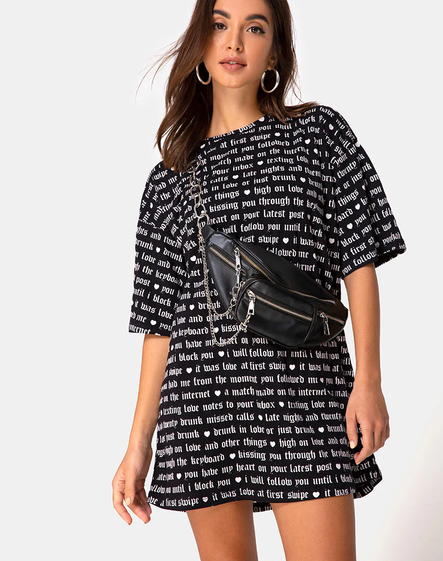 Sunny Kiss Tee in Black with Love At First Swipe Print - Awmao