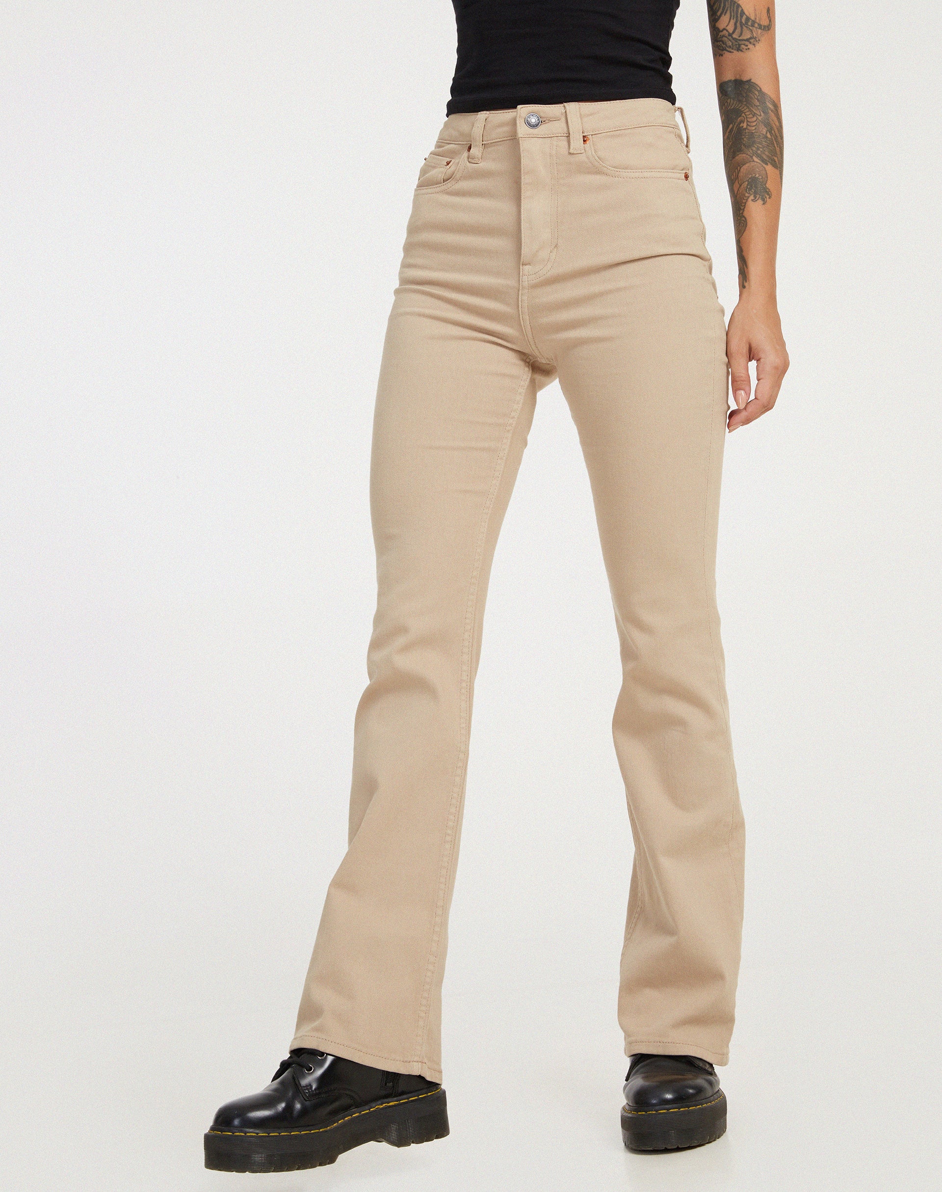 Bootleg Jeans in Sandwash - Awmao