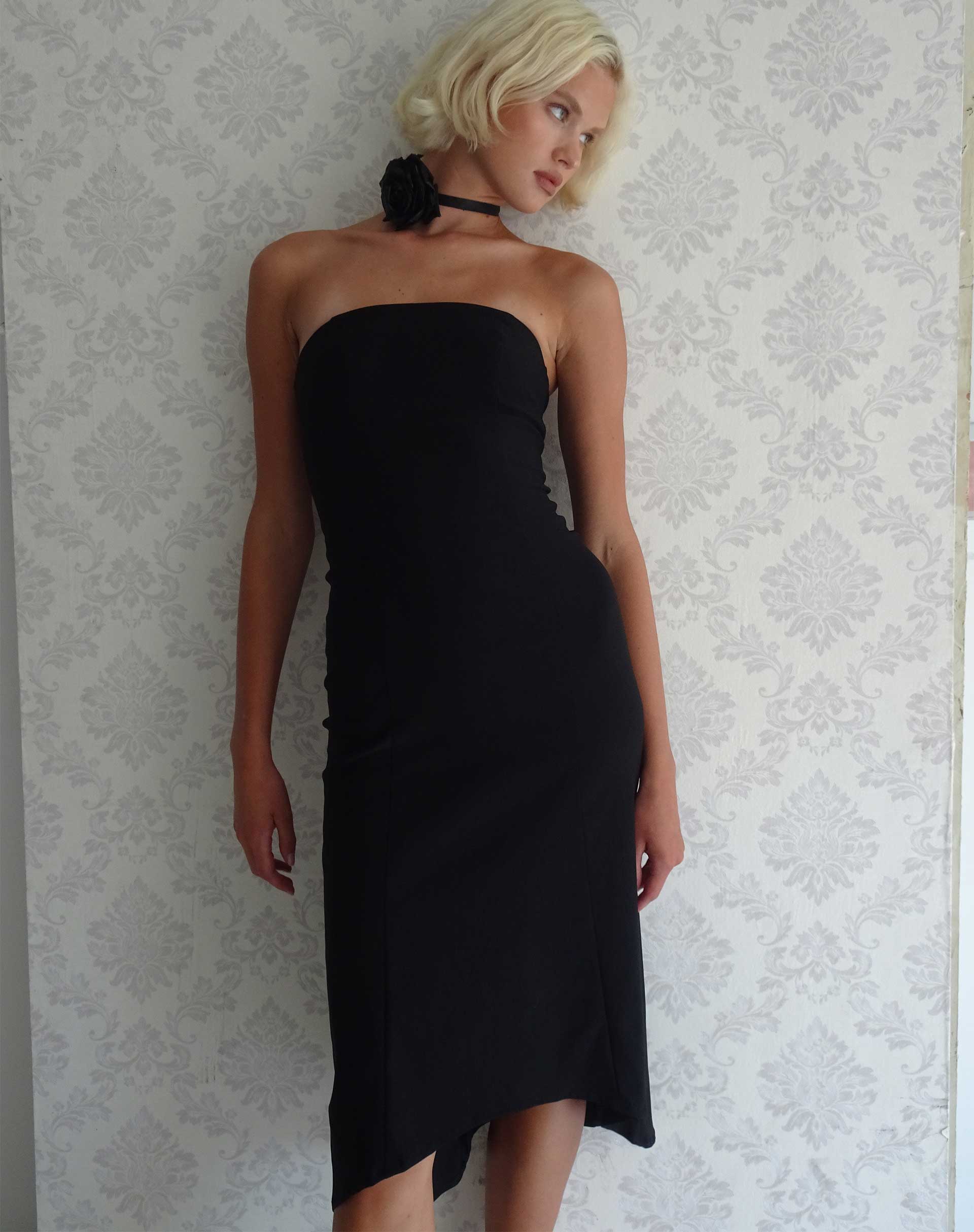 Bellini Bandeau Midi Dress in Black - Awmao