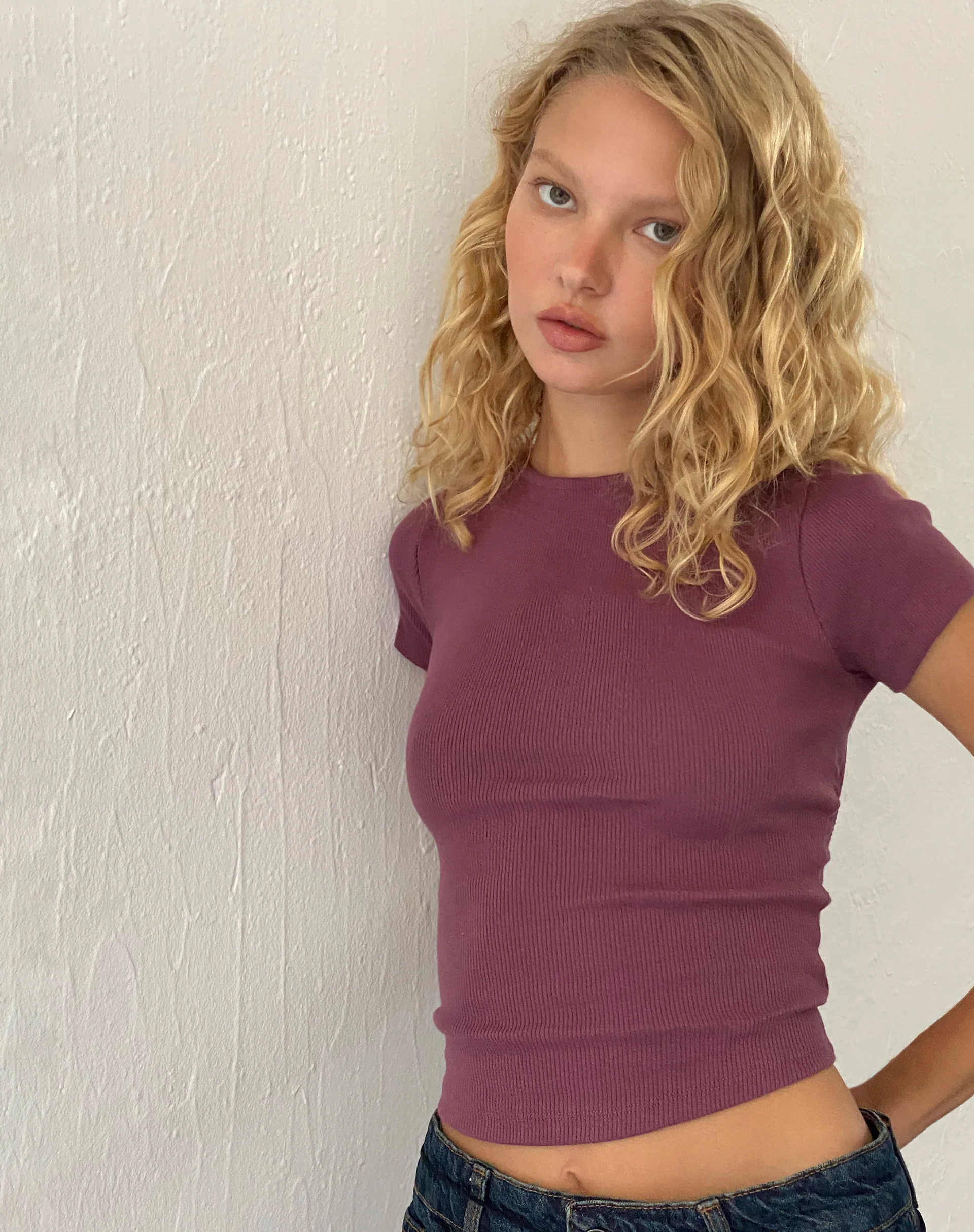 Elyto Ribbed Open Back Tee in Mauve - Awmao