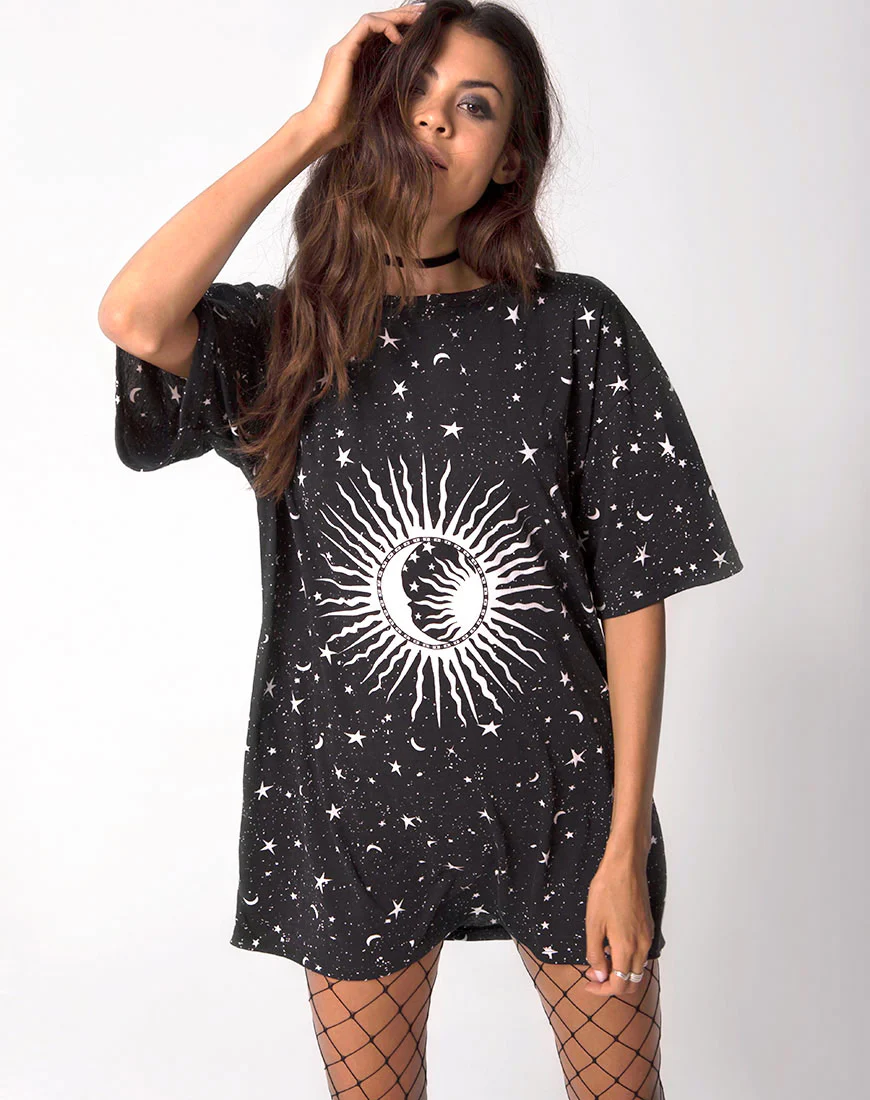 Sunny Kiss Oversized Tee in Black Cosmos - Awmao