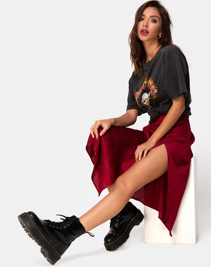 Saika Midi Skirt in Satin Cheetah Raspberry - Awmao