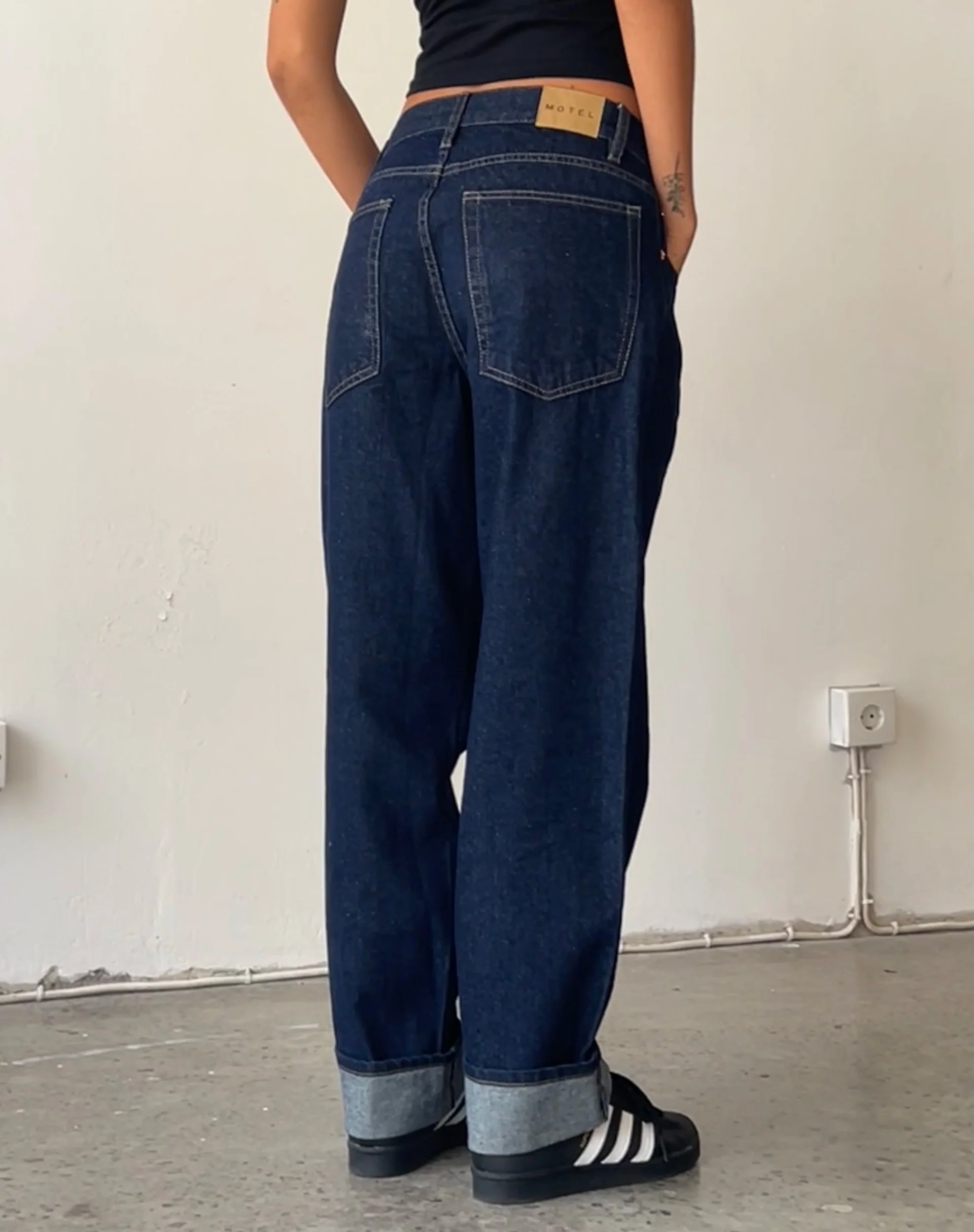 Oversized Dad Low Rise Jeans in Dark Rinse - Awmao